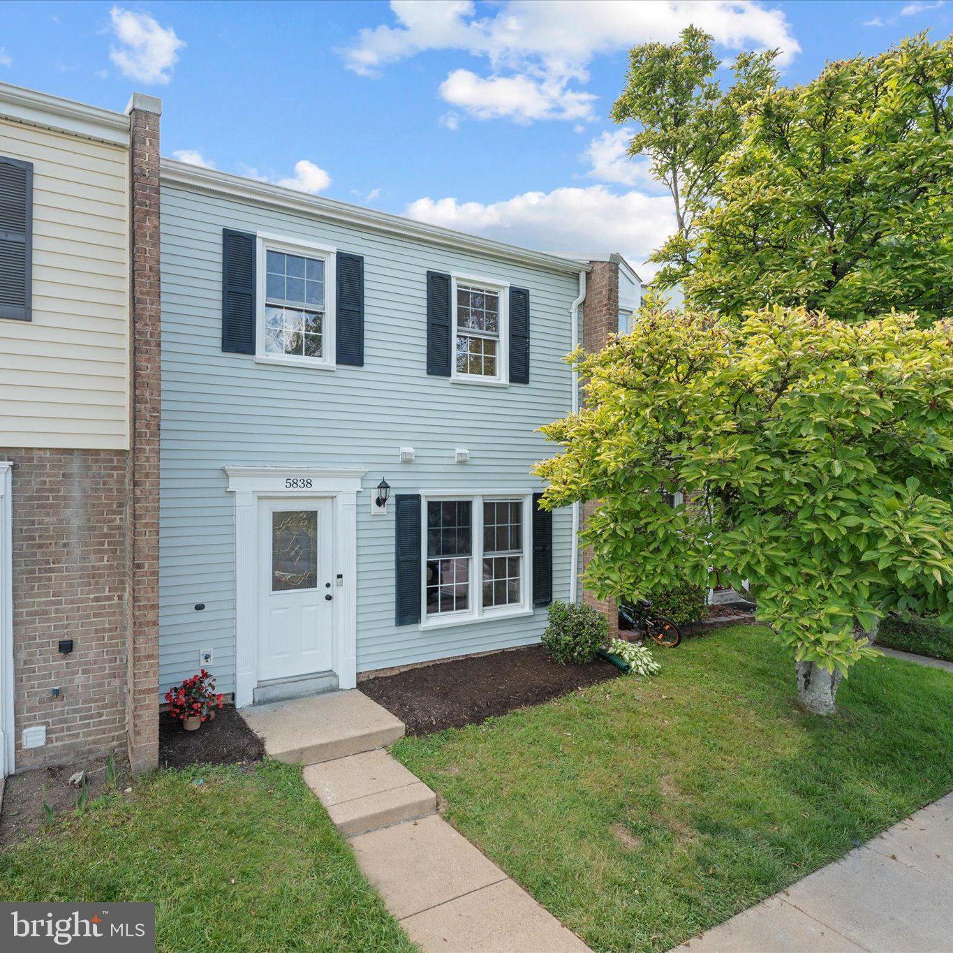5838 BURKE MANOR COURT