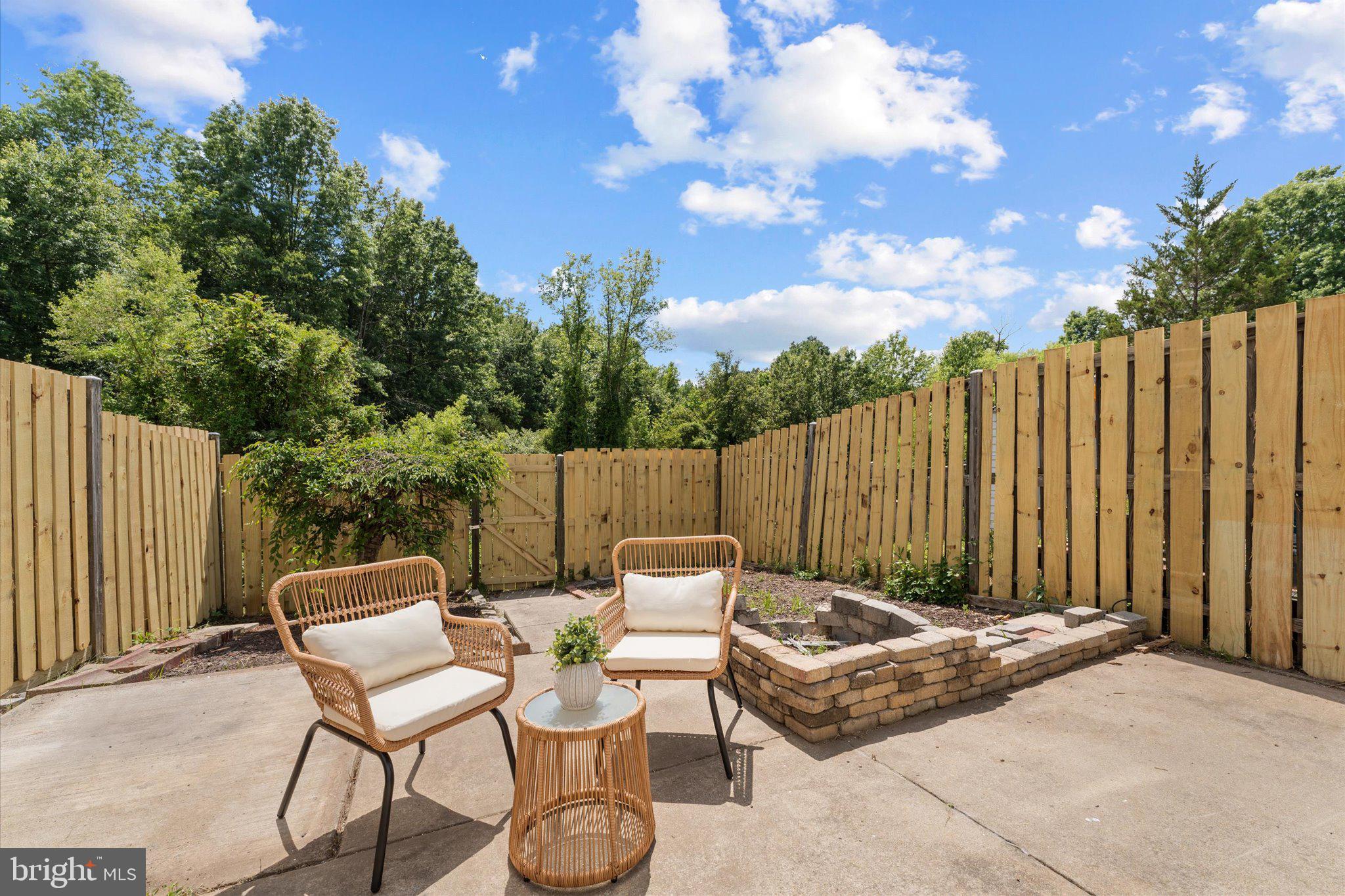 5838 BURKE MANOR COURT