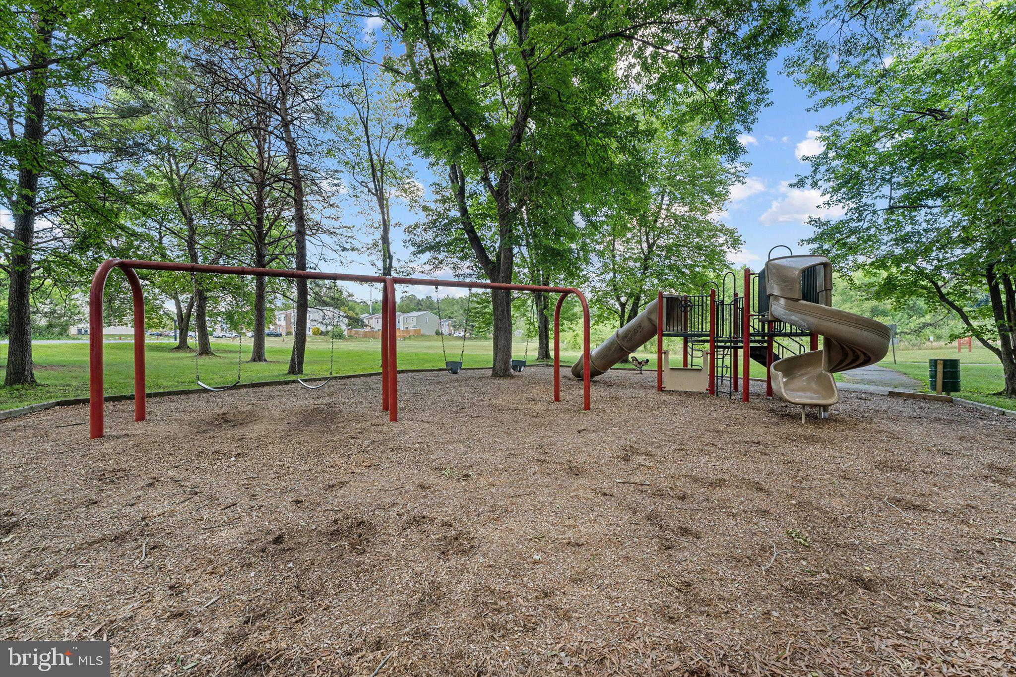 5838 BURKE MANOR COURT