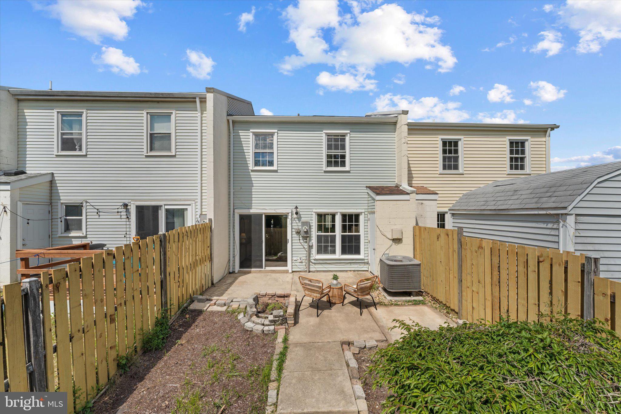 5838 BURKE MANOR COURT