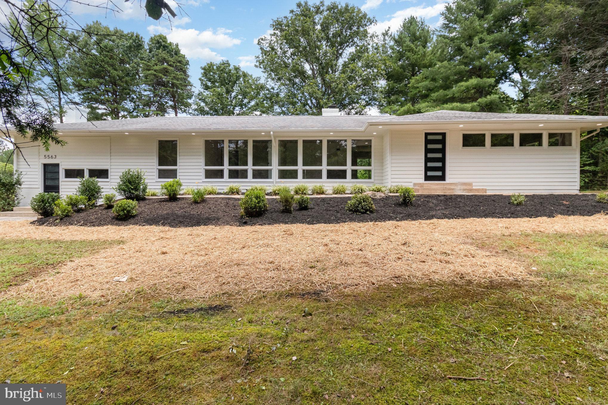 5563 JEFFERSON HIGHWAY