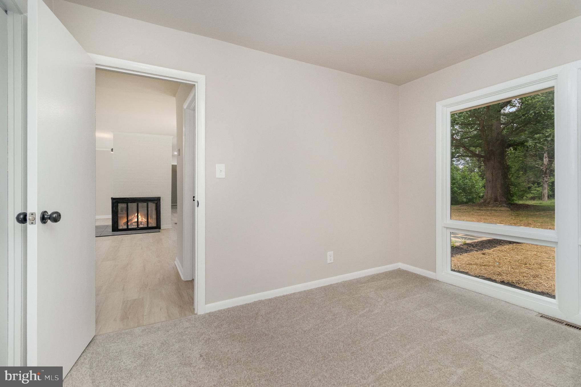 5563 JEFFERSON HIGHWAY
