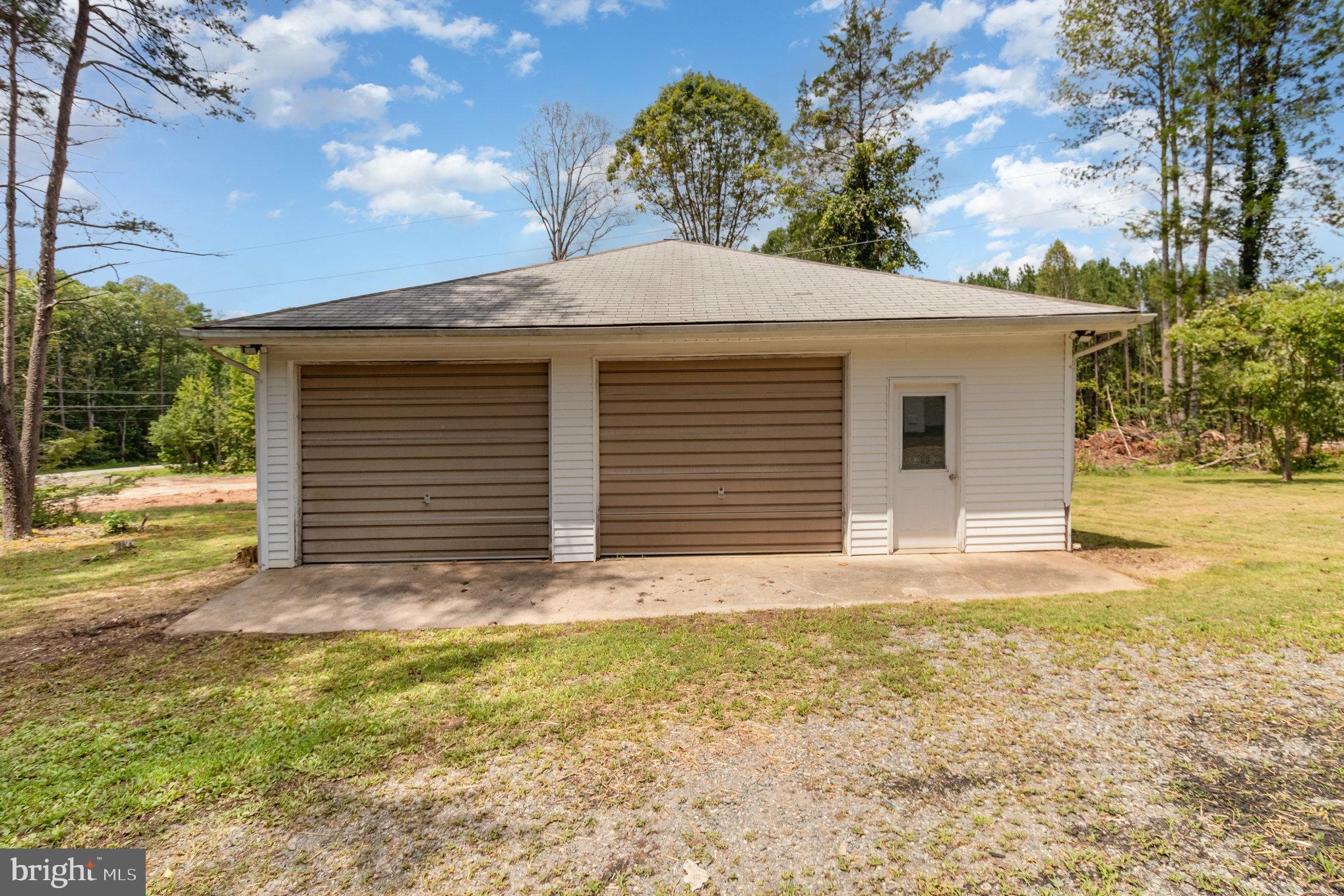 5563 JEFFERSON HIGHWAY