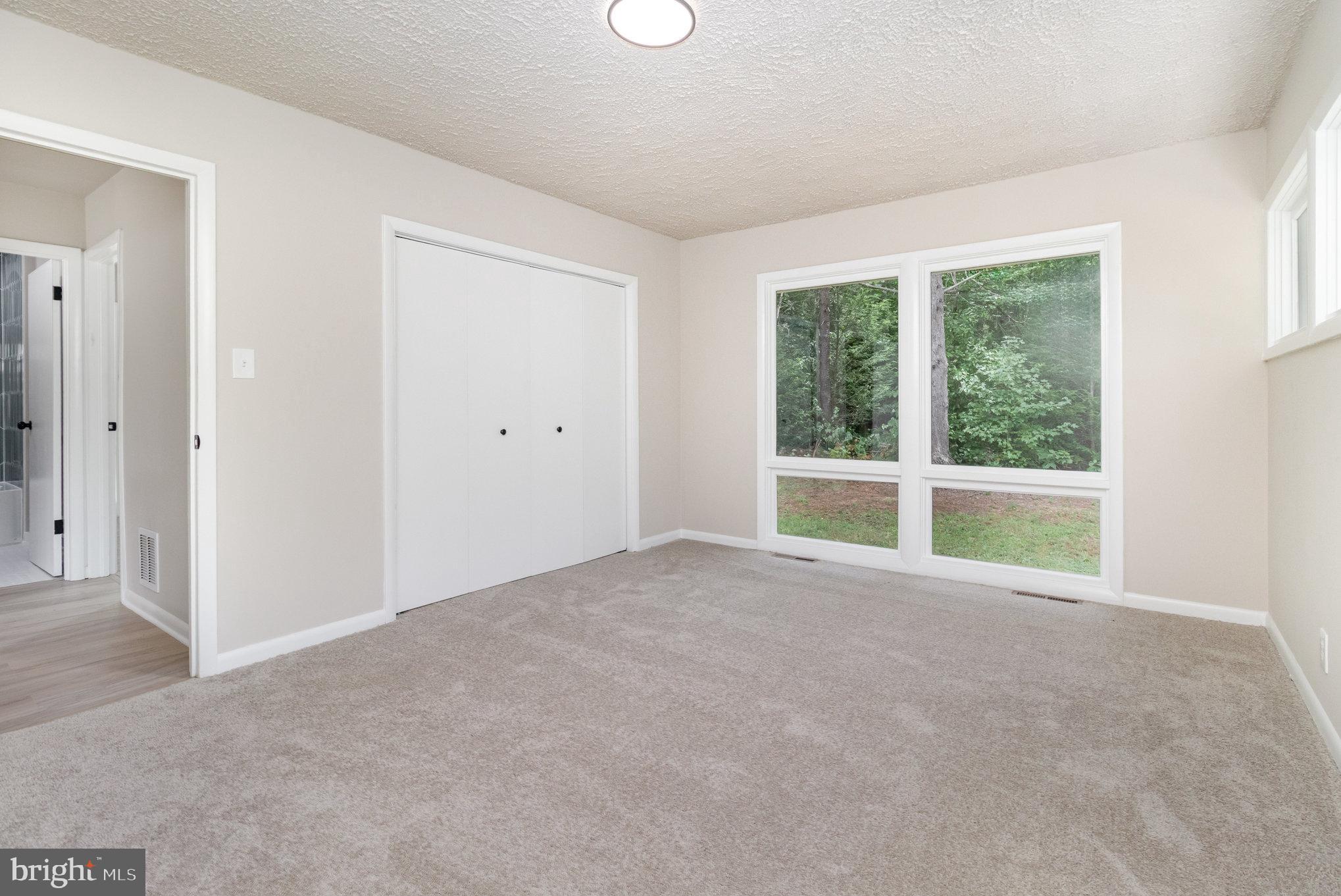 5563 JEFFERSON HIGHWAY