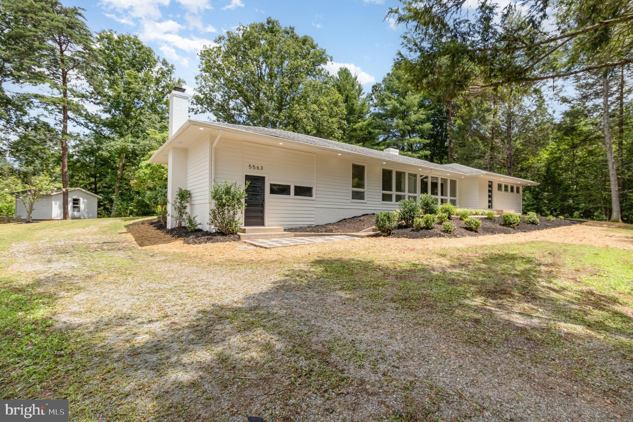 5563 JEFFERSON HIGHWAY