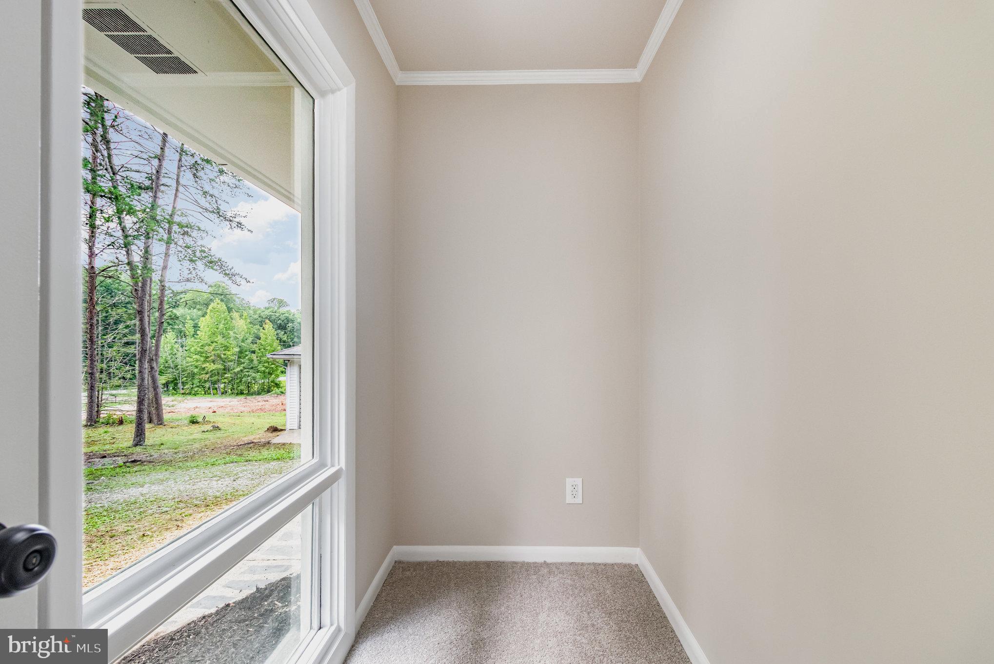 5563 JEFFERSON HIGHWAY