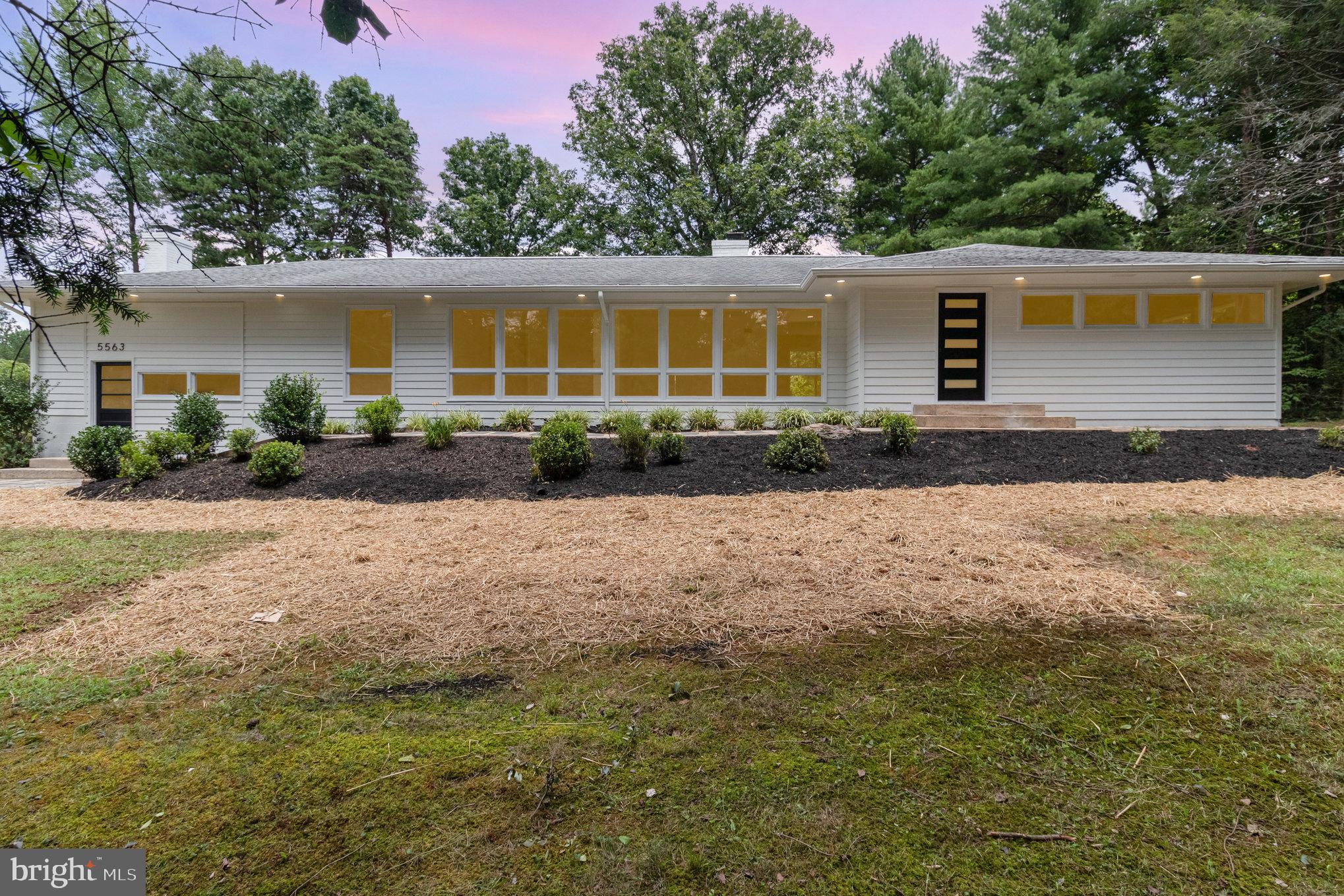 5563 JEFFERSON HIGHWAY