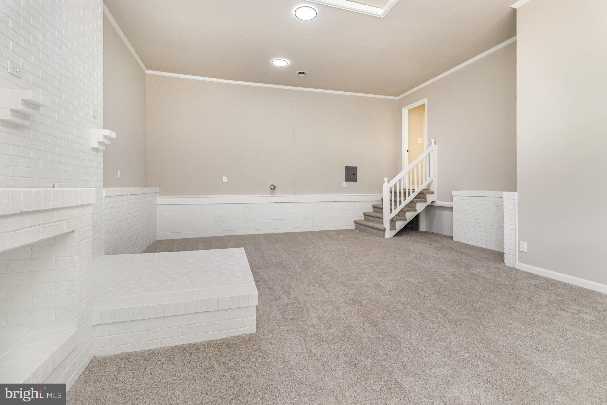 5563 JEFFERSON HIGHWAY