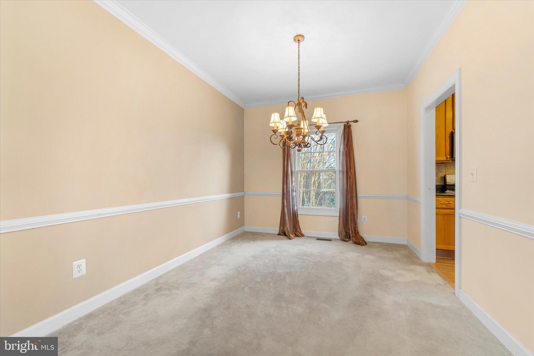 19028 SNOWBERRY COURT