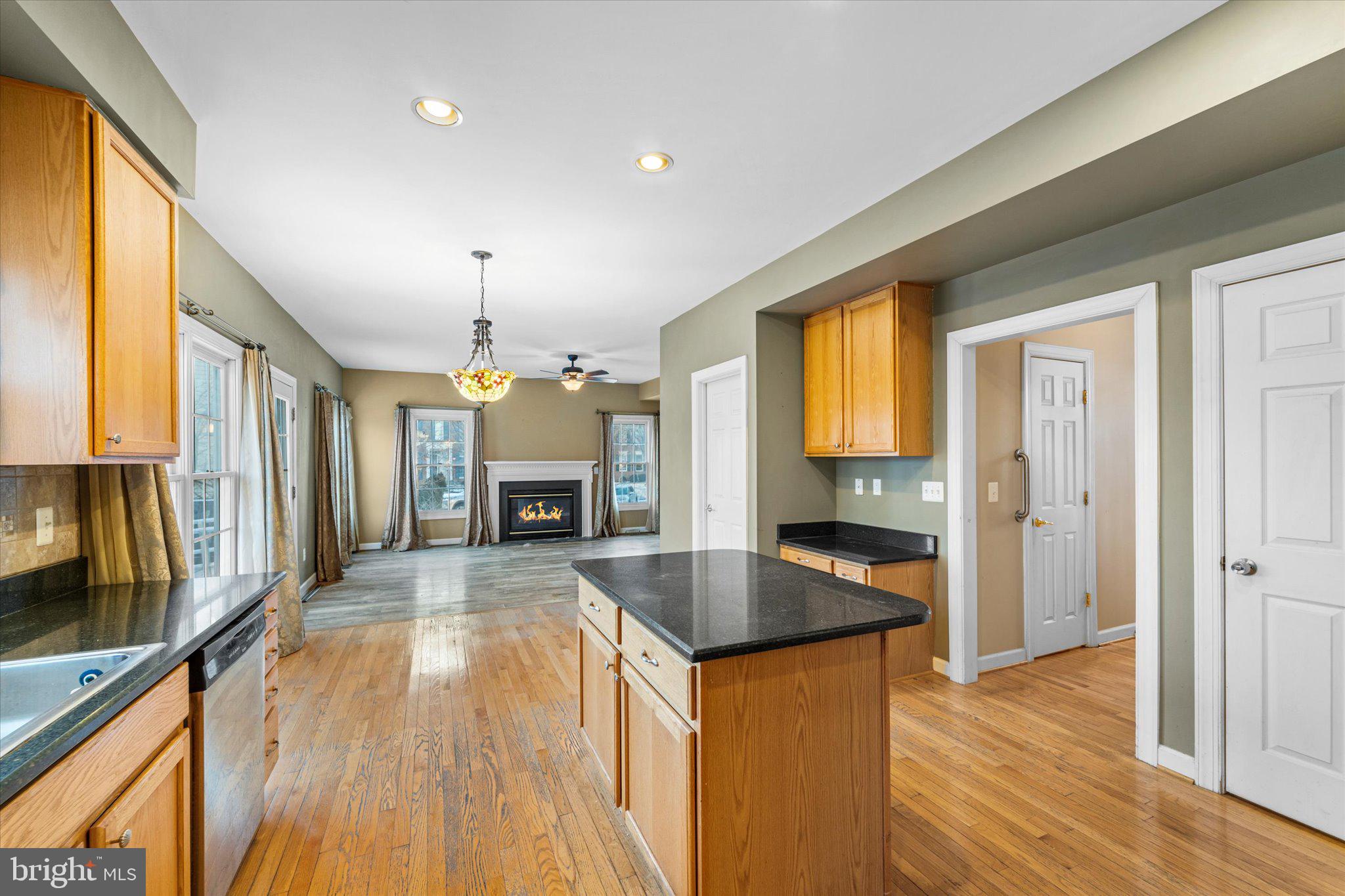 19028 SNOWBERRY COURT