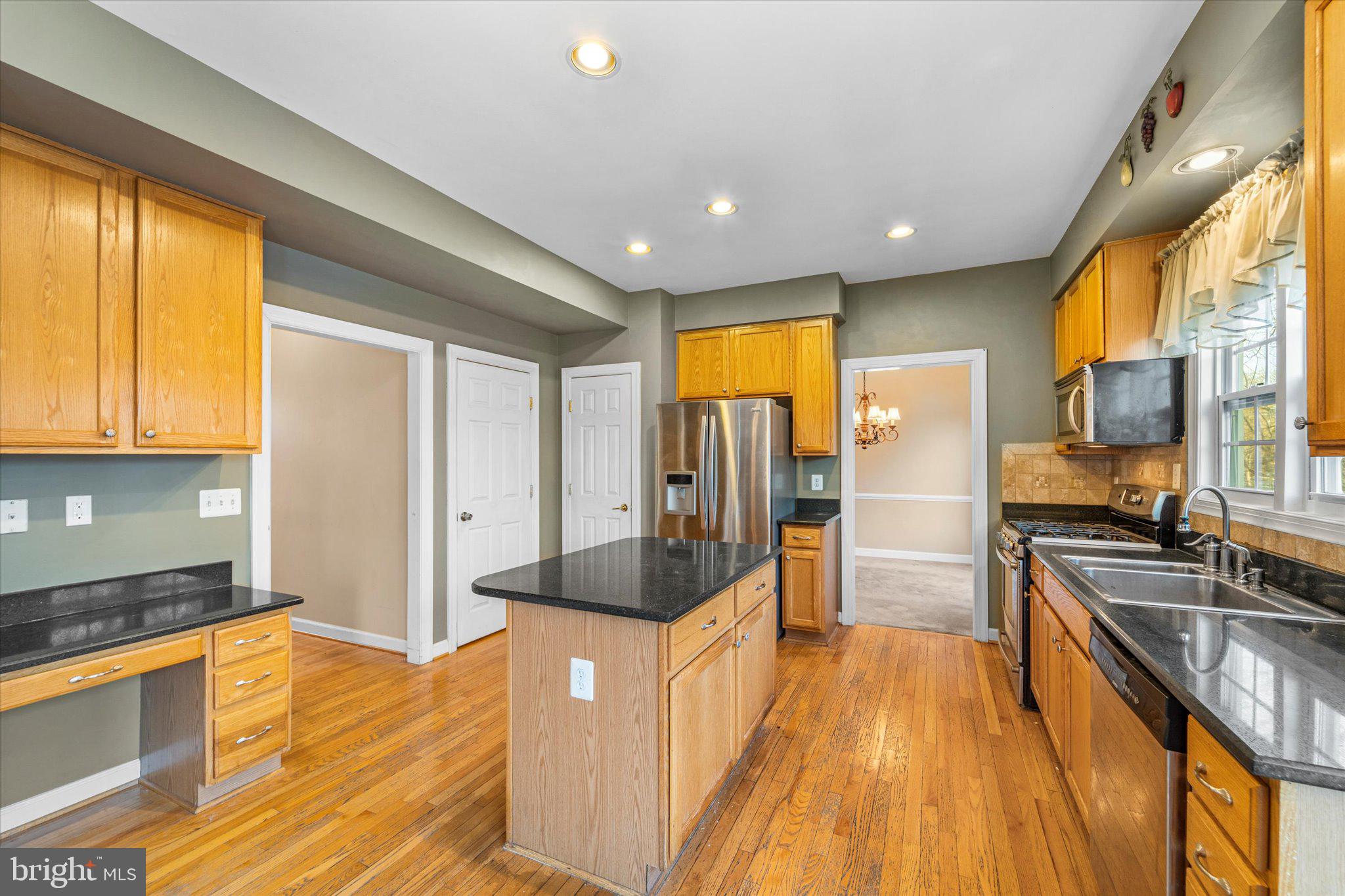 19028 SNOWBERRY COURT