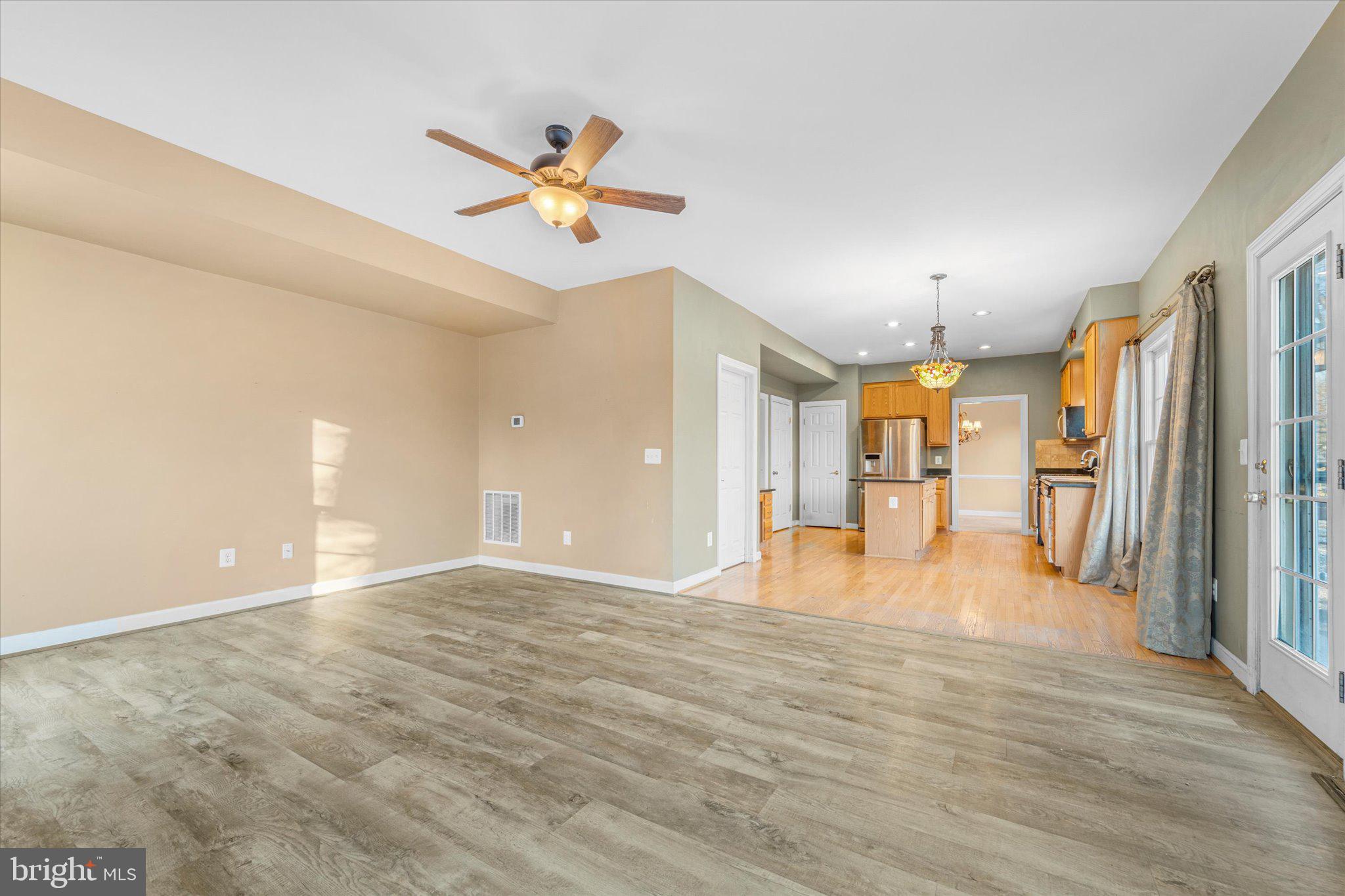 19028 SNOWBERRY COURT