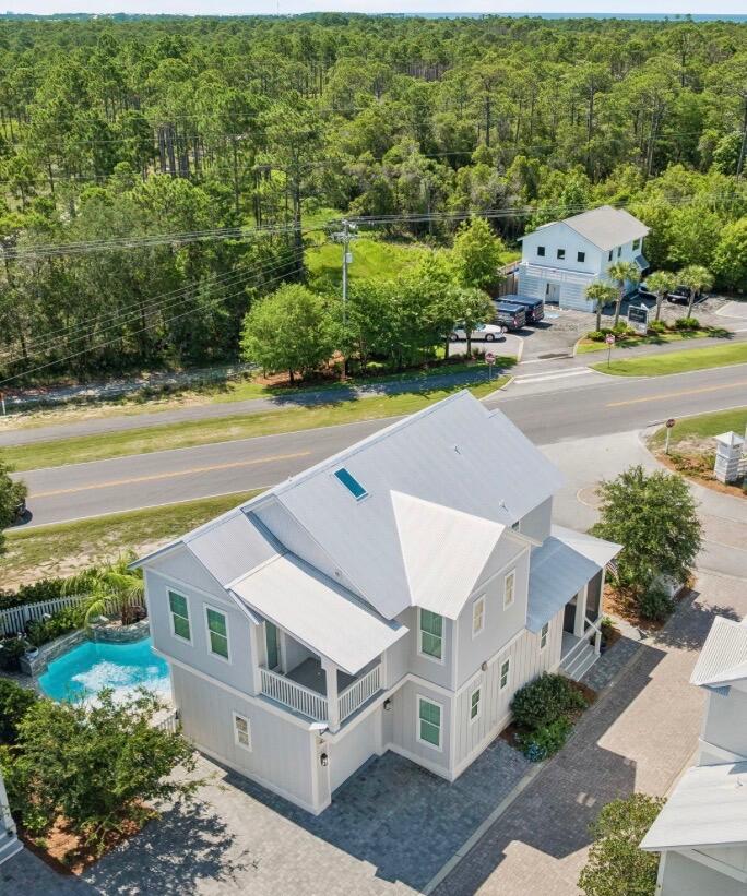 10 Grayton Boulevard