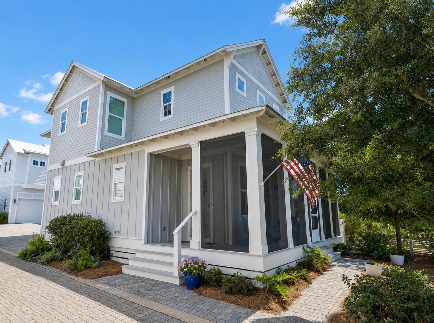 10 Grayton Boulevard