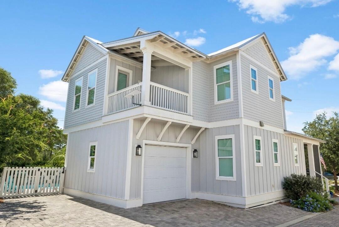 10 Grayton Boulevard
