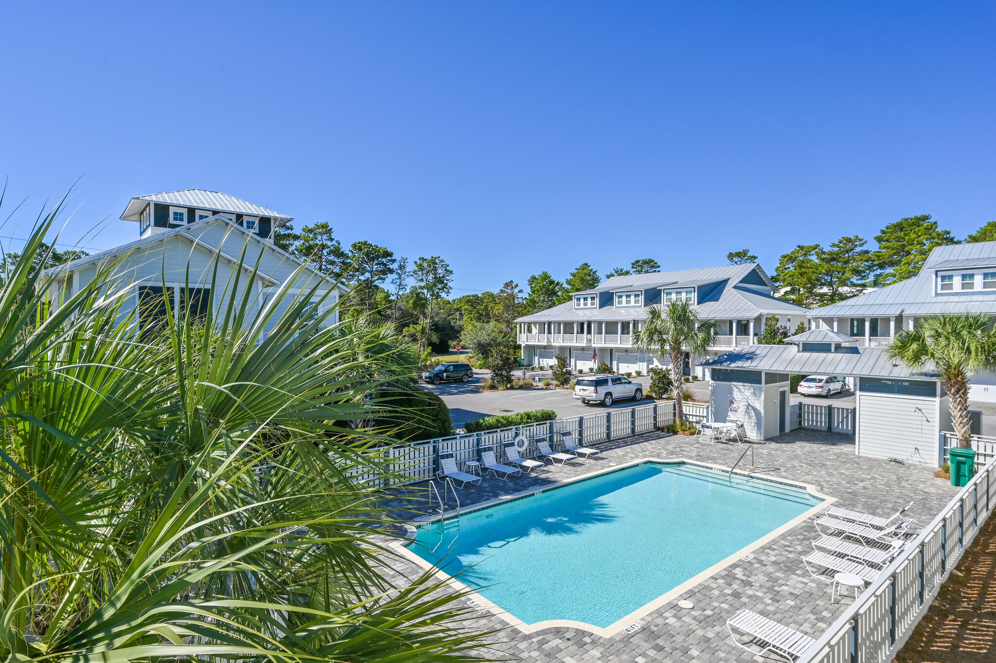 4923 E County Highway 30A F103