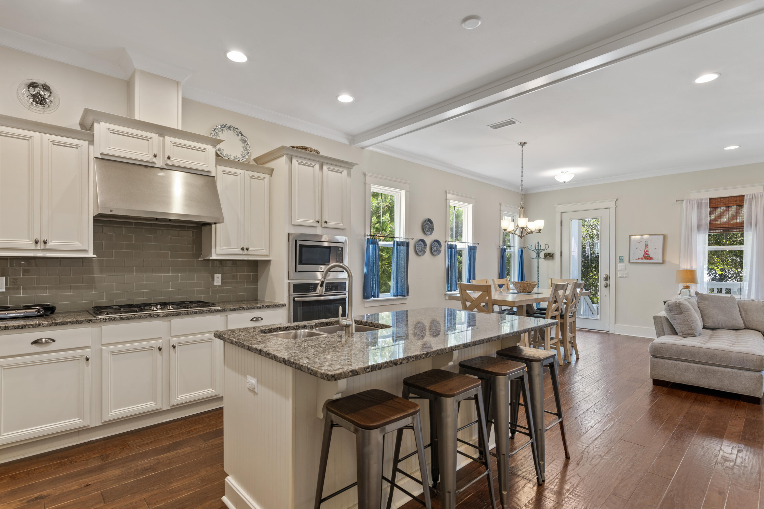 470 Gulfview Circle