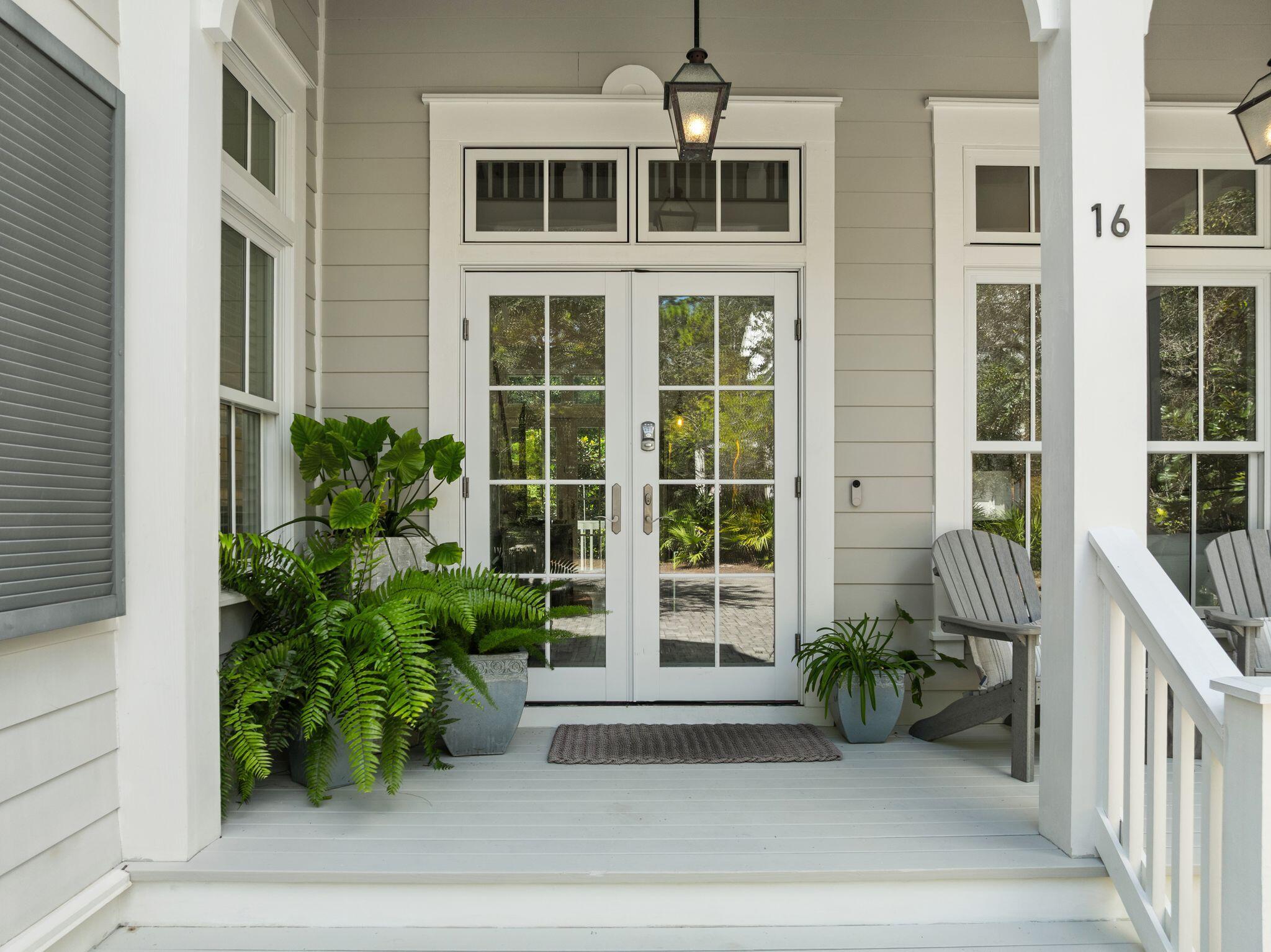 16 Spanish Moss Lane