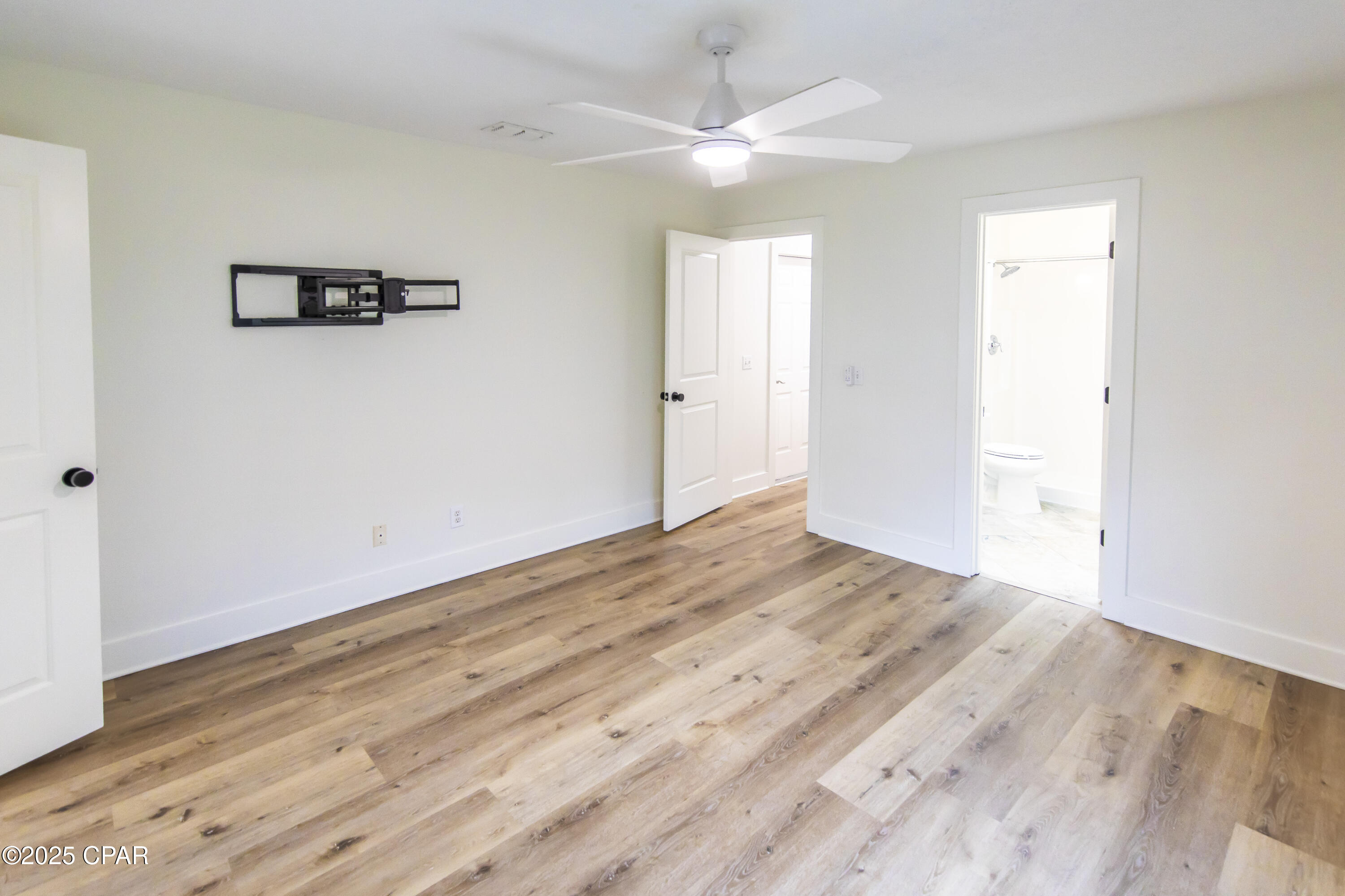 21409 Marlin Avenue