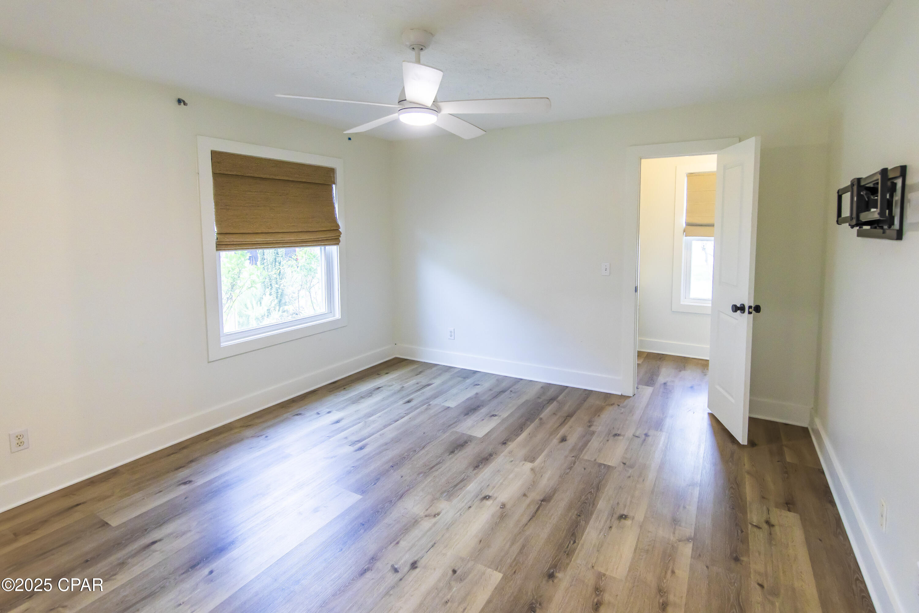 21409 Marlin Avenue