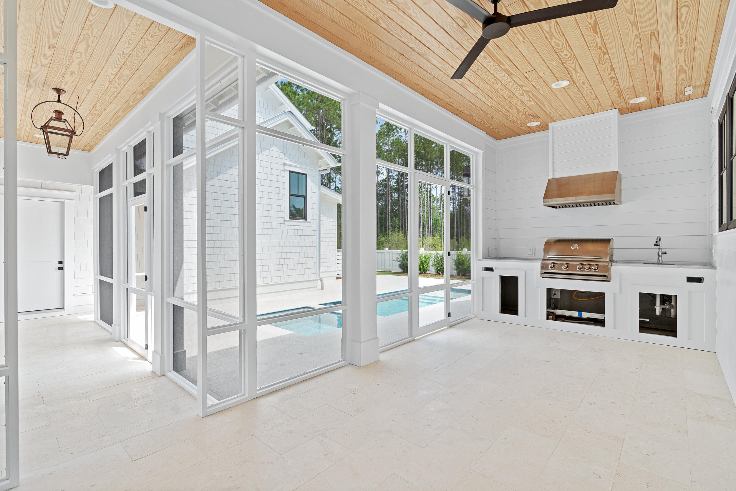 746 Medley Street