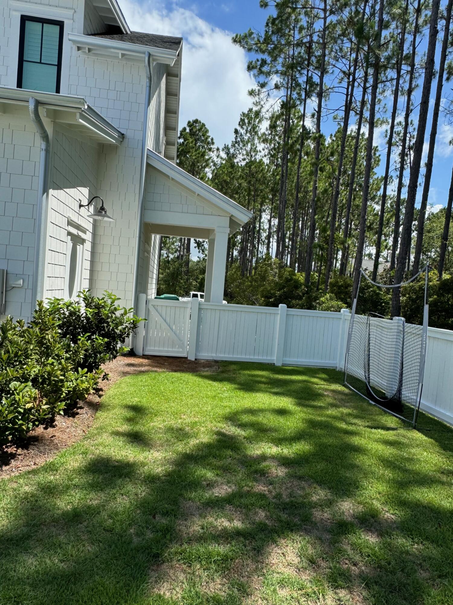 746 Medley Street
