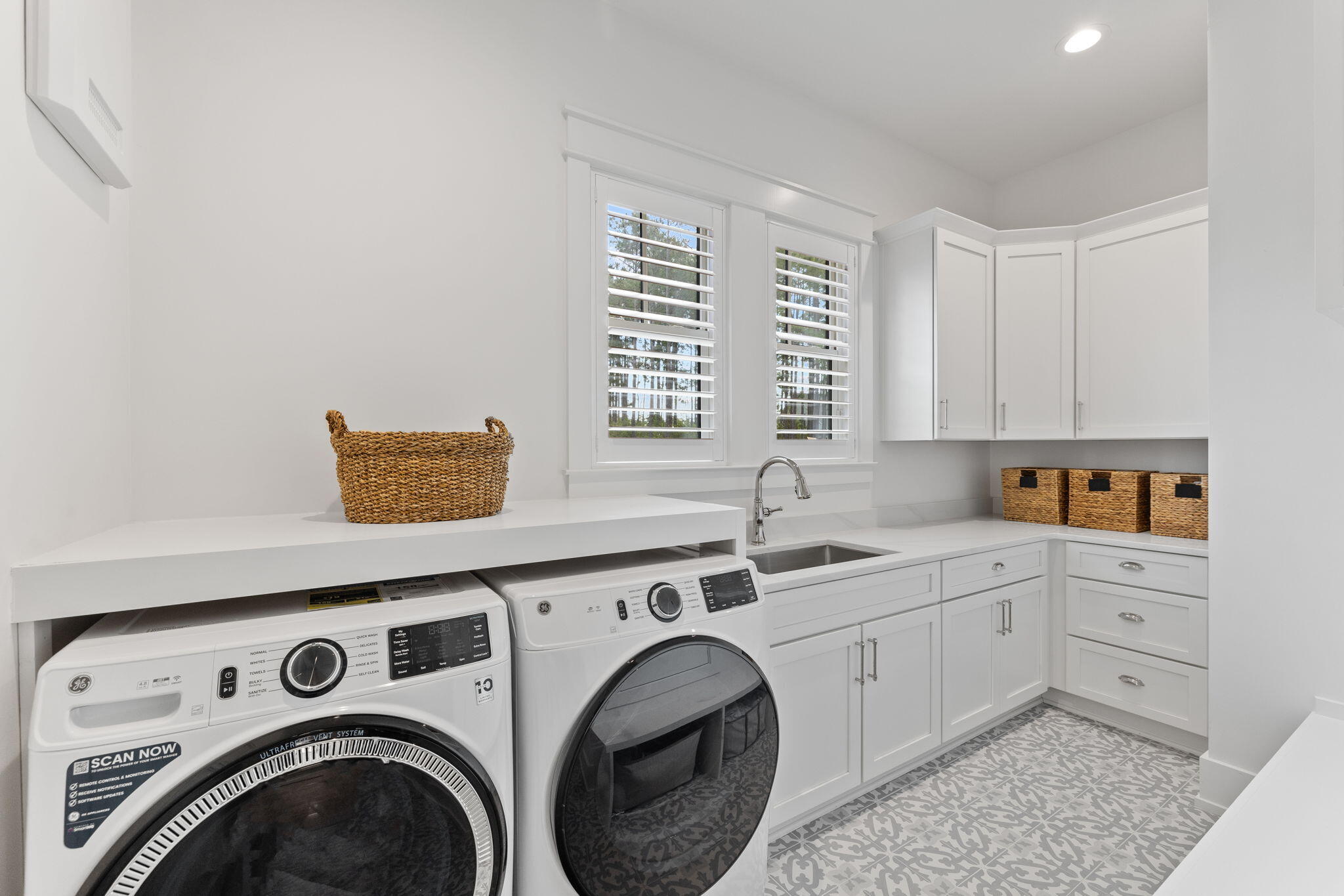 746 Medley Street