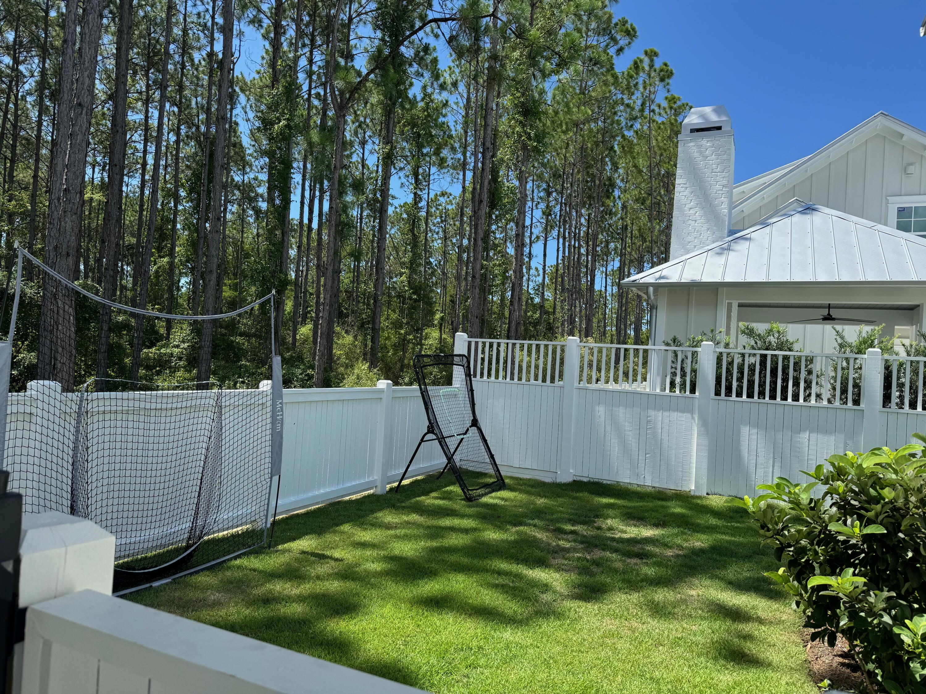 746 Medley Street