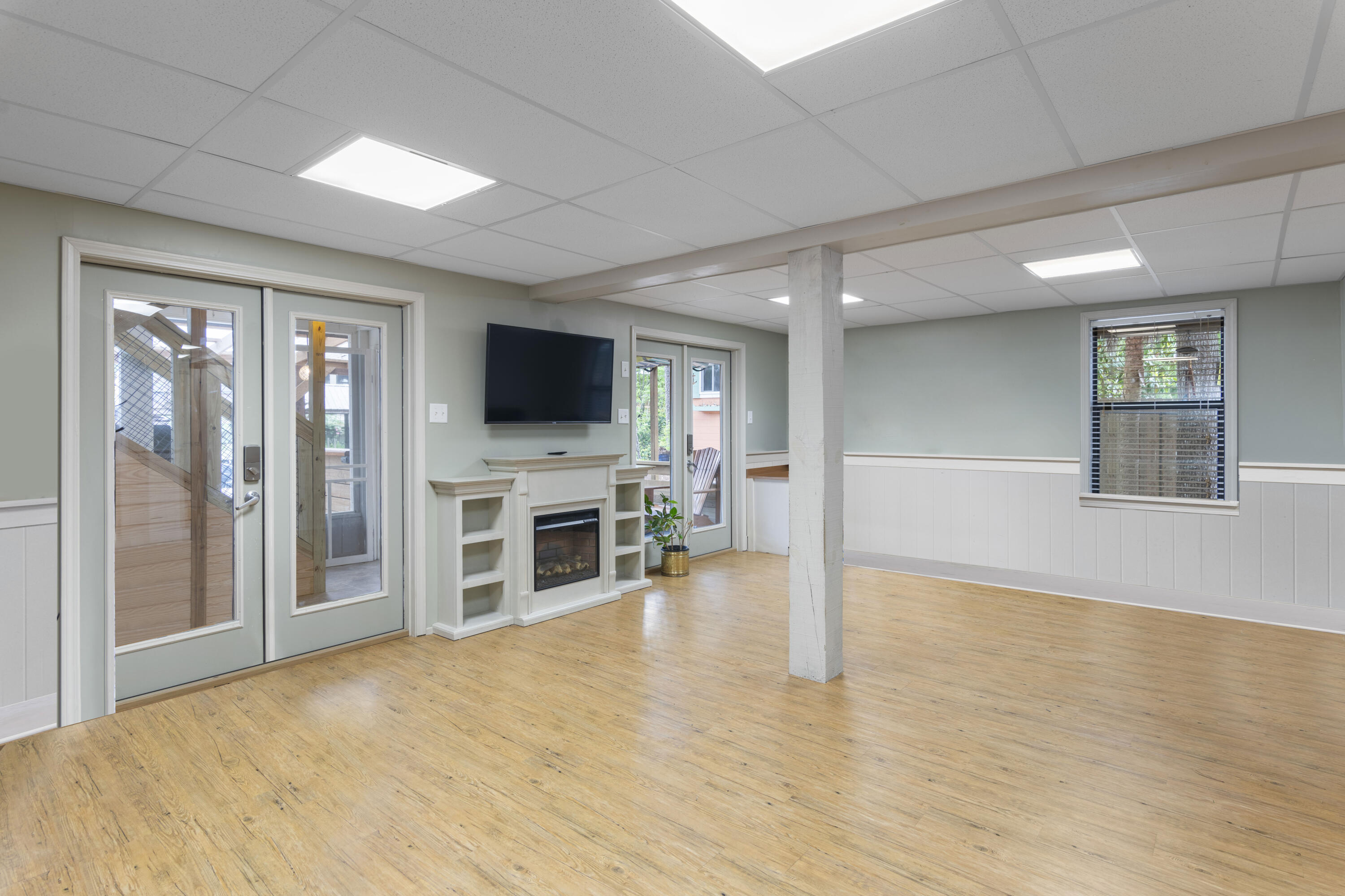 310 W Point Washington Road