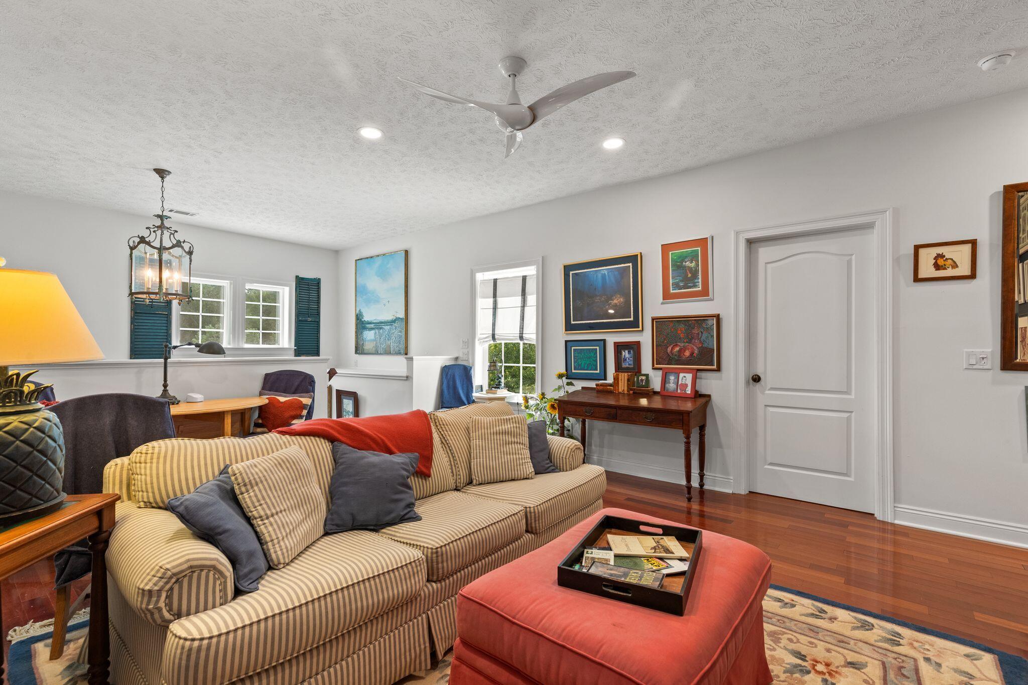 31 Seabreeze Place