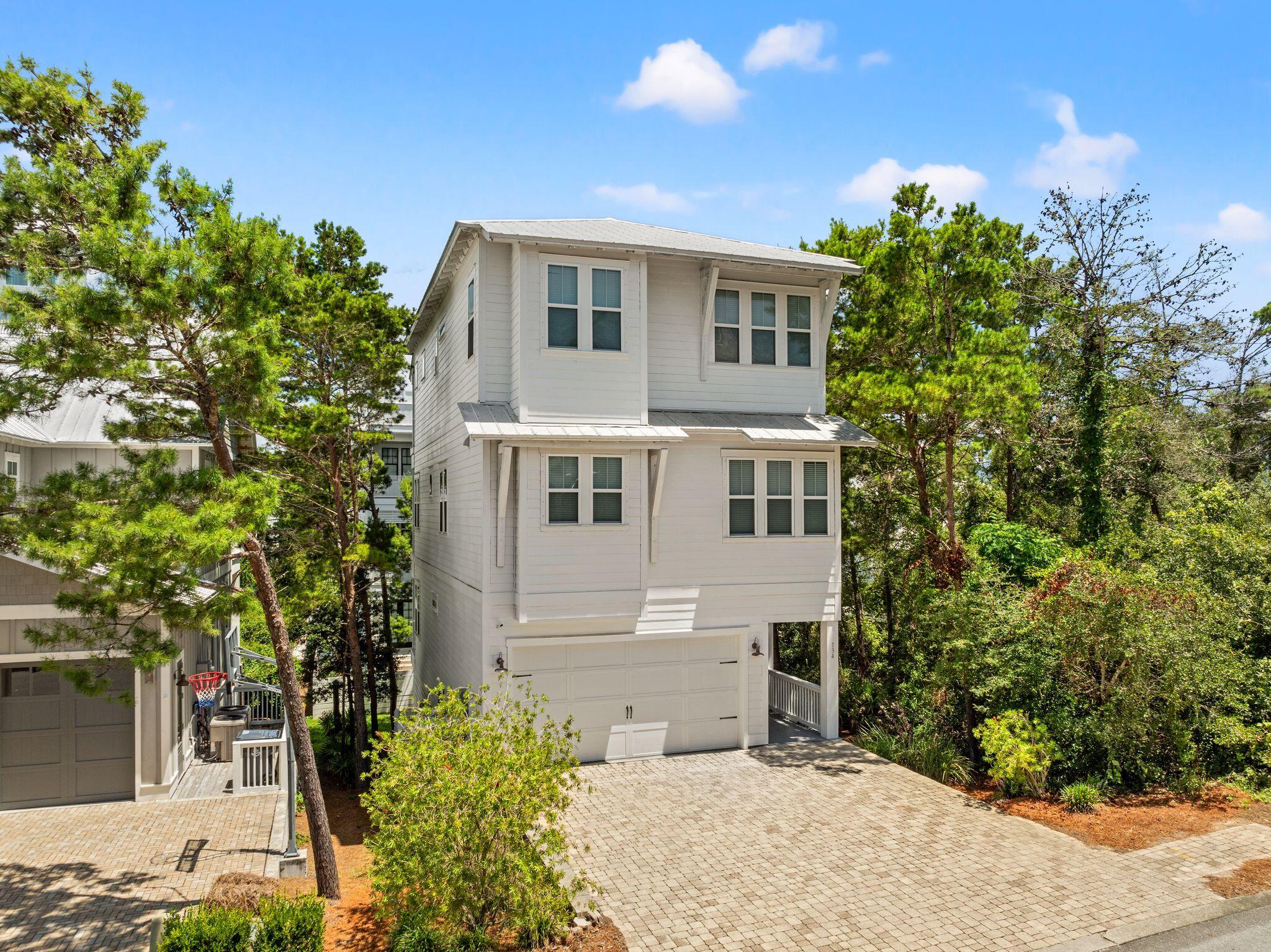 134 Grande Pointe Drive