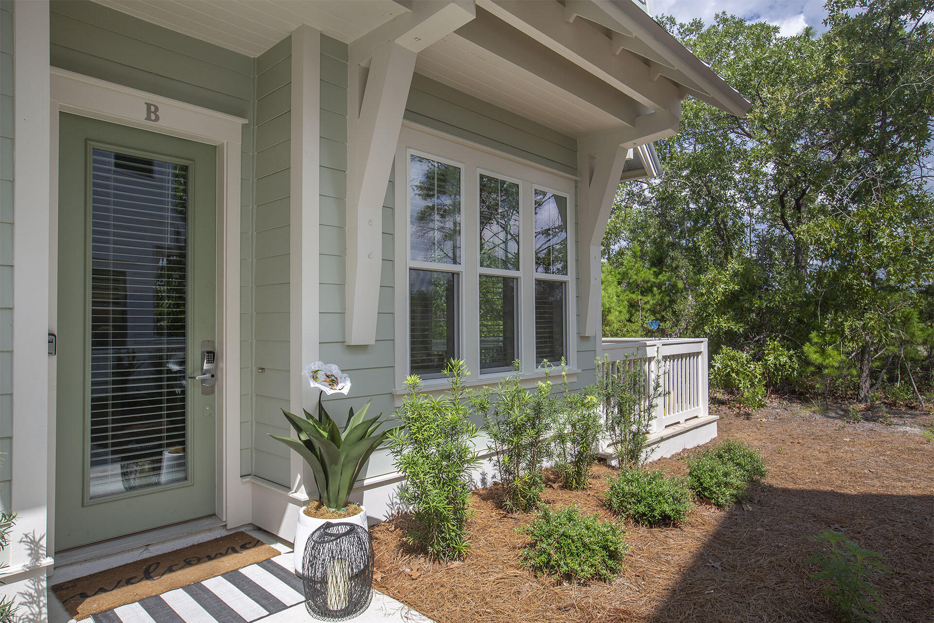 125 W Pine Lands Loop, UNIT B