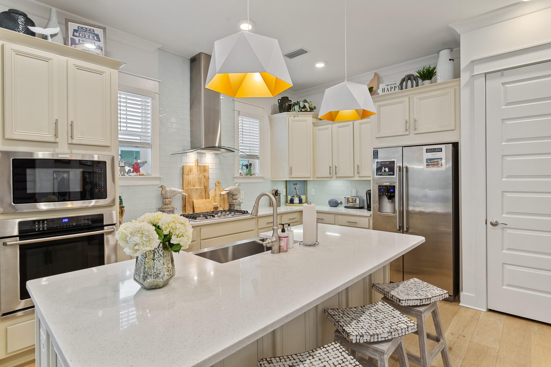 125 W Pine Lands Loop, UNIT B