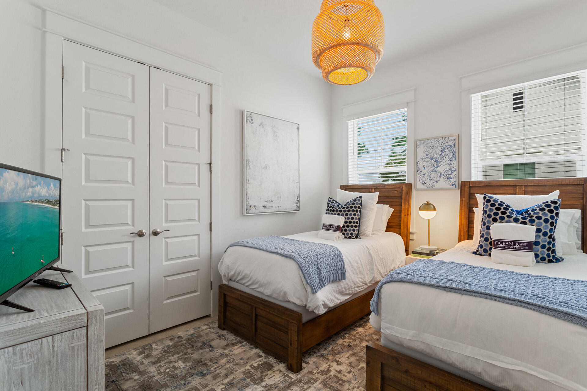 125 W Pine Lands Loop, UNIT B