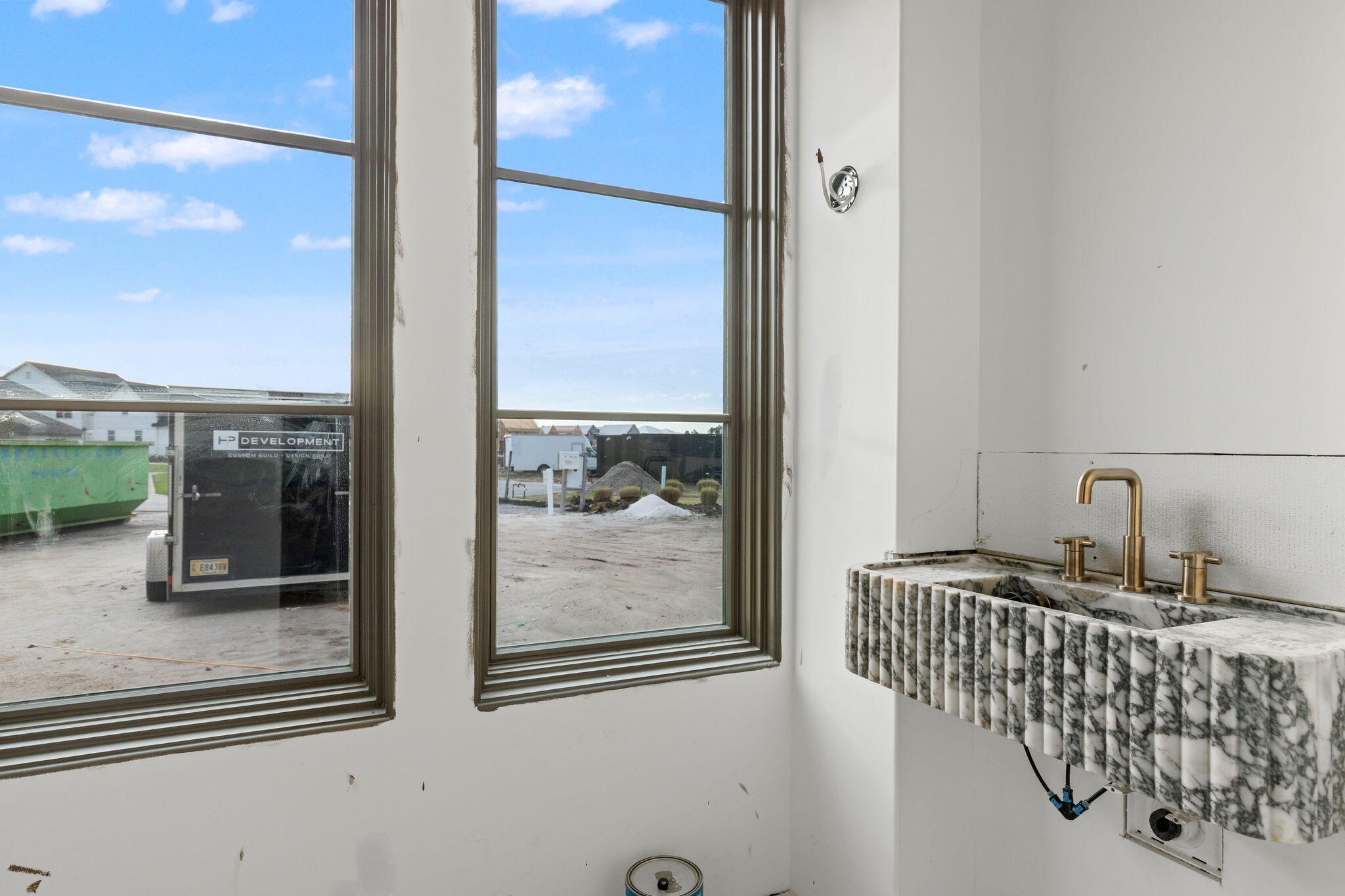 106 S Southern Cross Lane