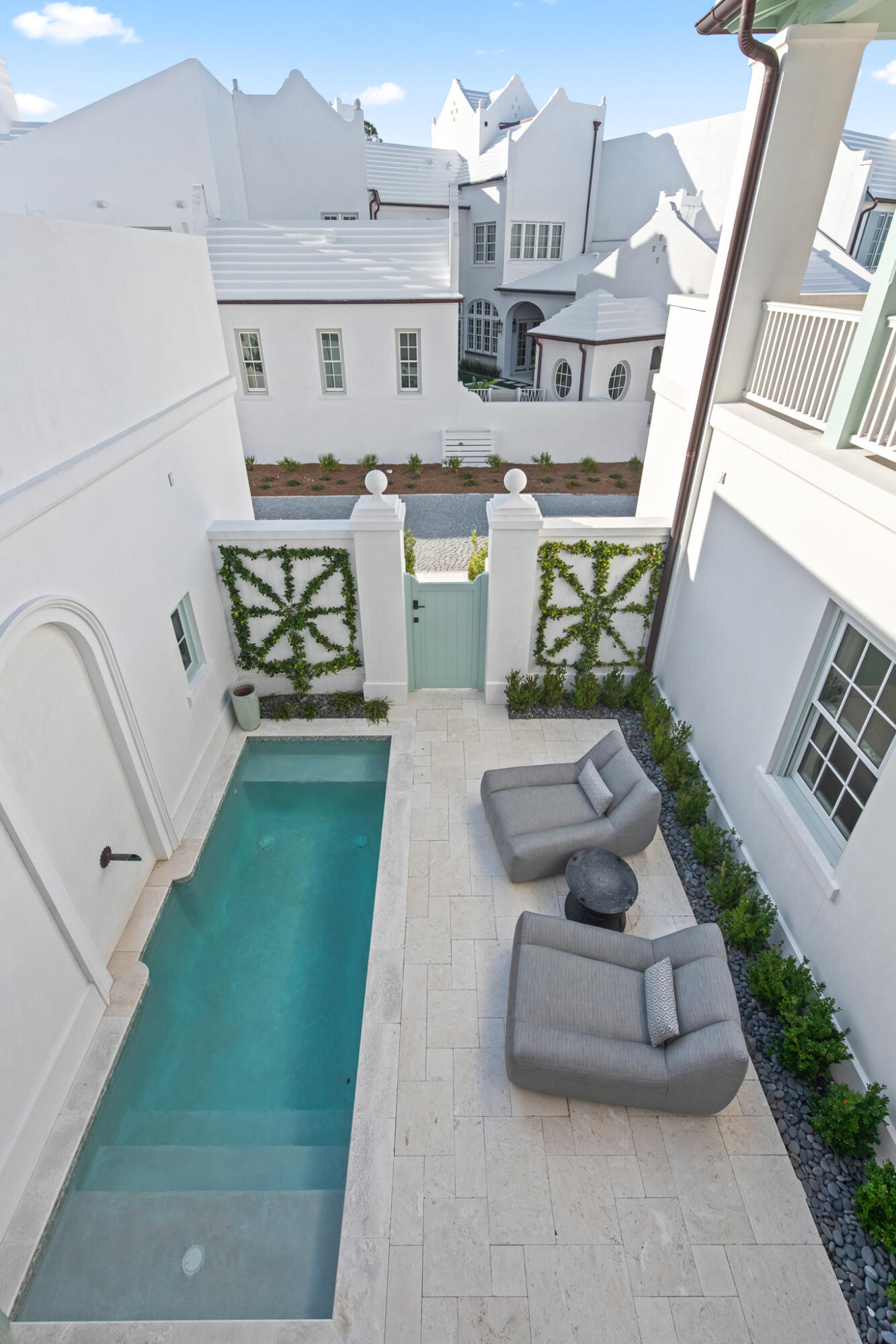 16 Smugglers Alley BB6