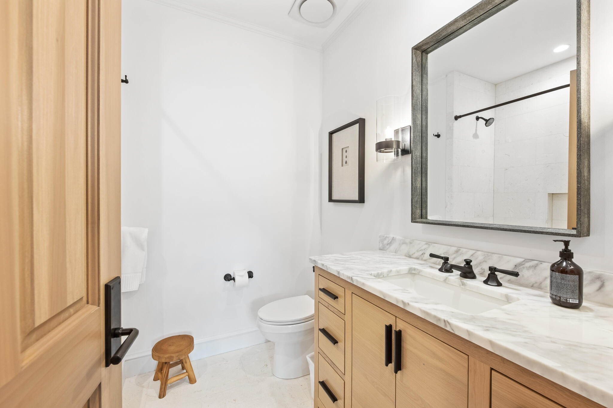 16 Smugglers Alley BB6