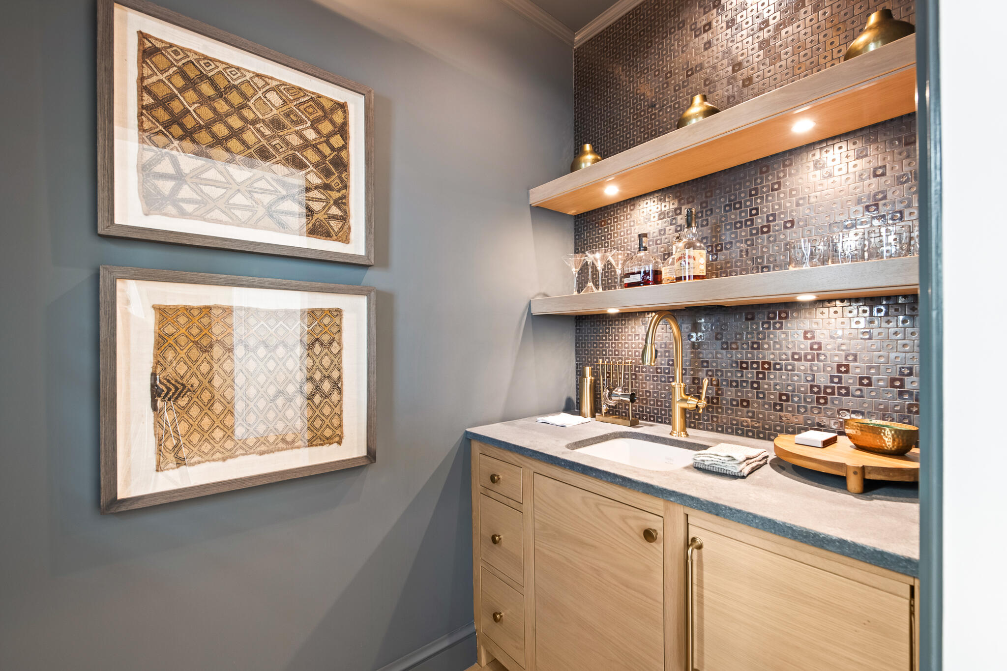 16 Smugglers Alley BB6