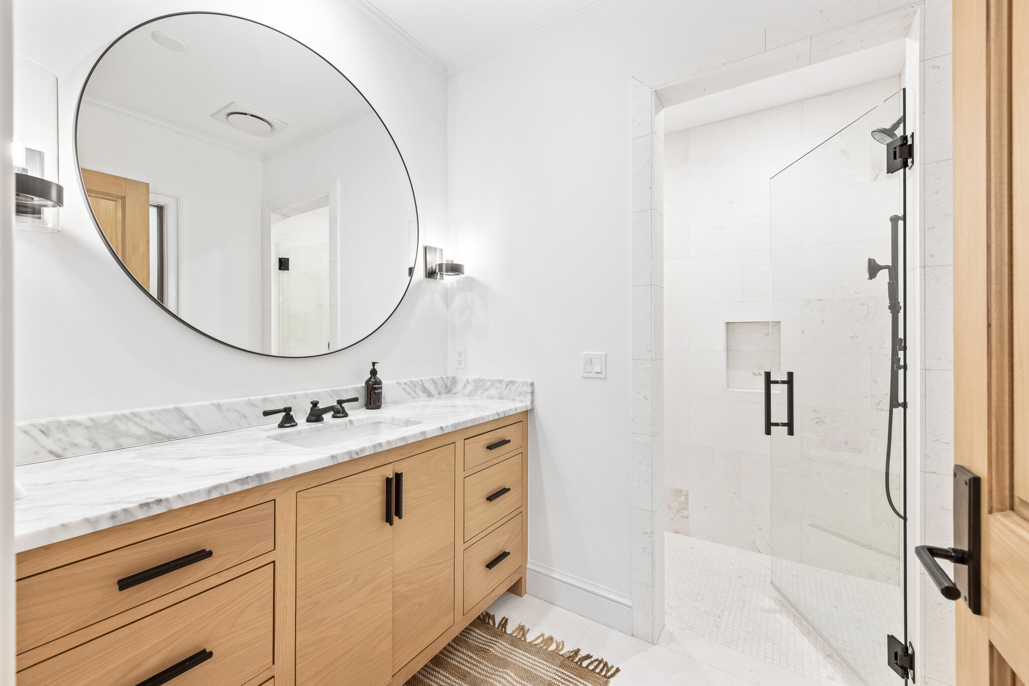 16 Smugglers Alley BB6