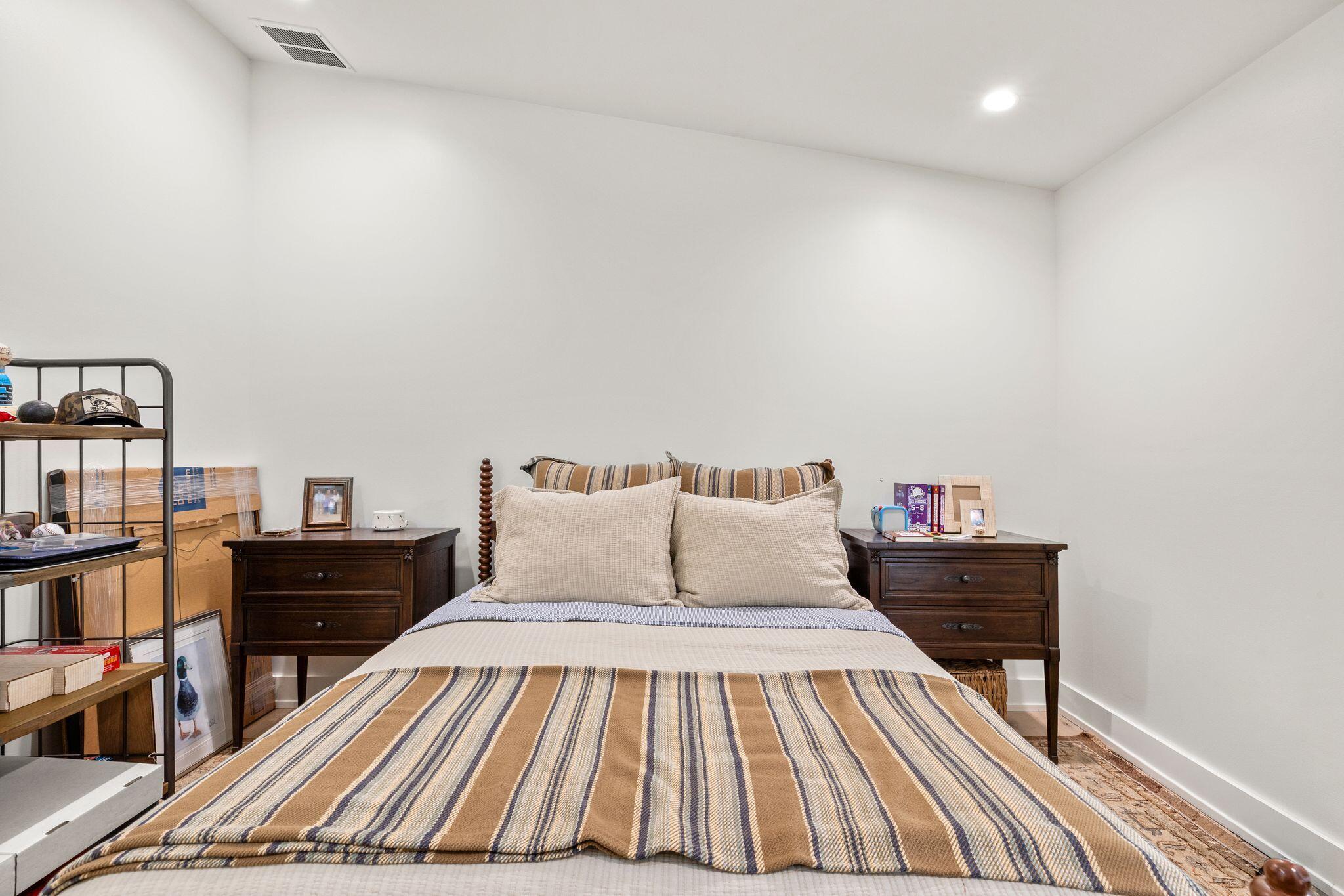 180 Walton Bonita Drive