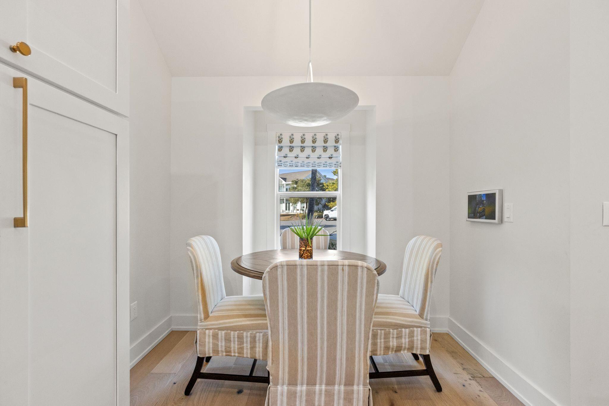 180 Walton Bonita Drive