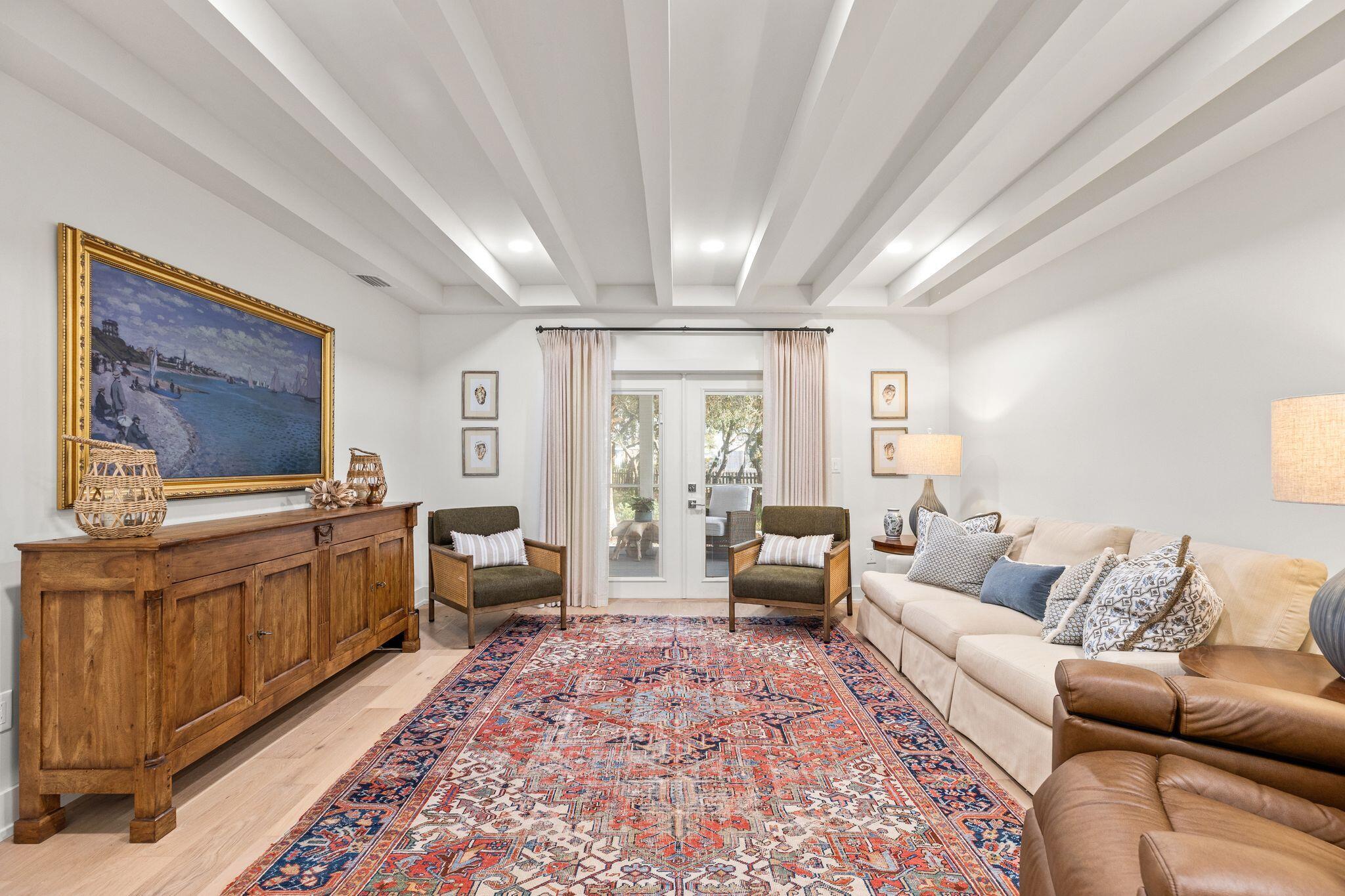 180 Walton Bonita Drive