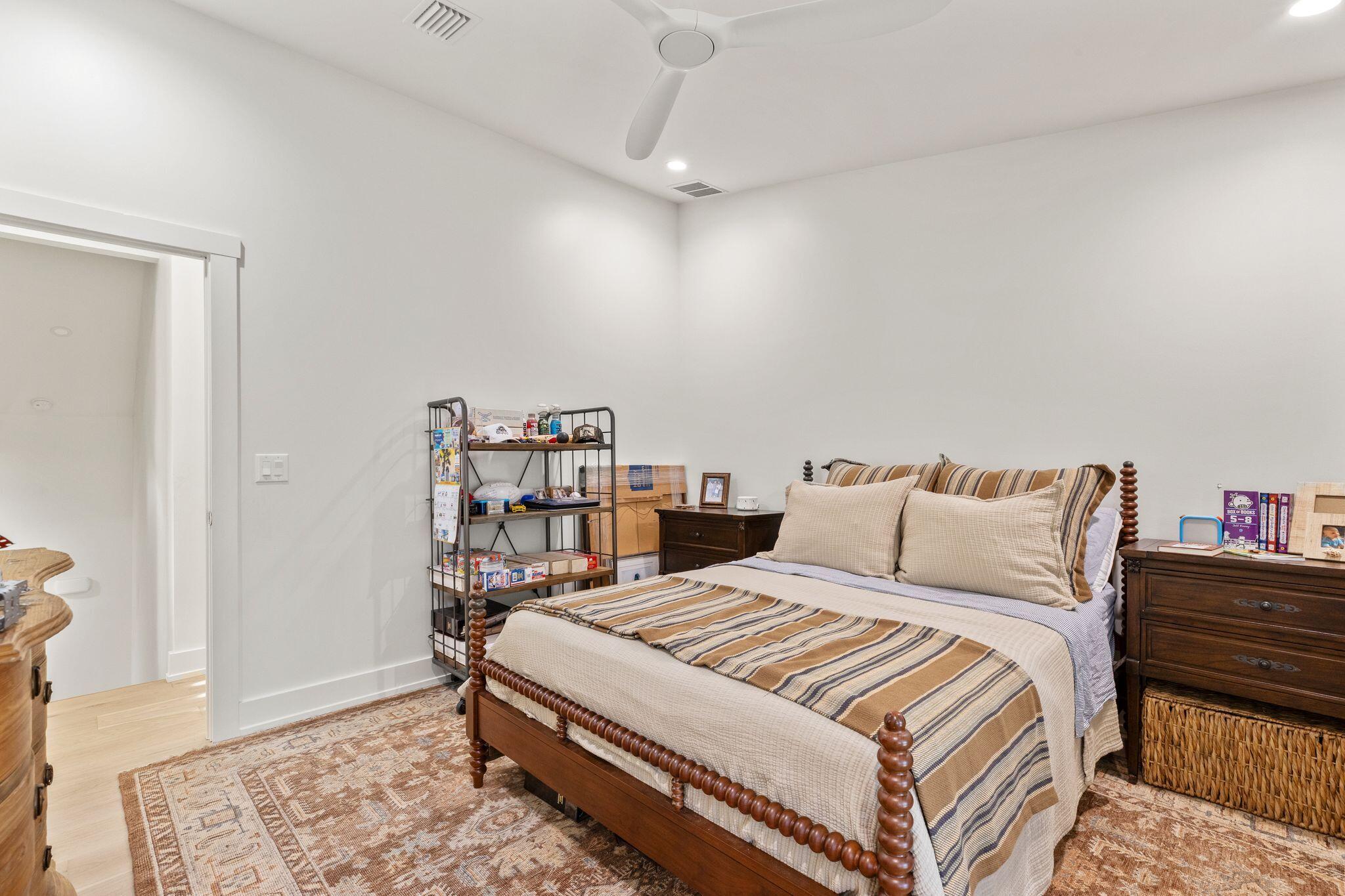 180 Walton Bonita Drive