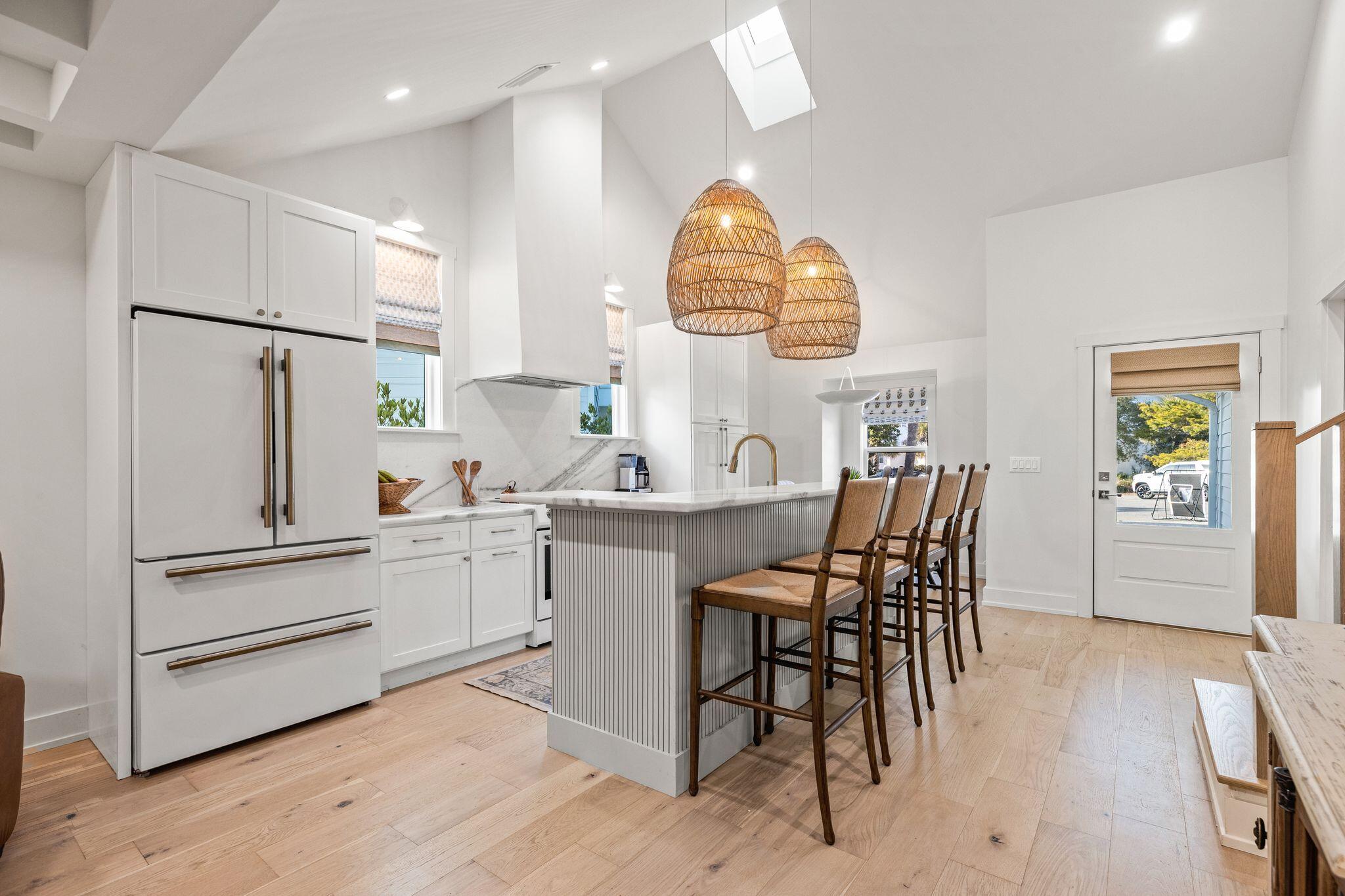 180 Walton Bonita Drive