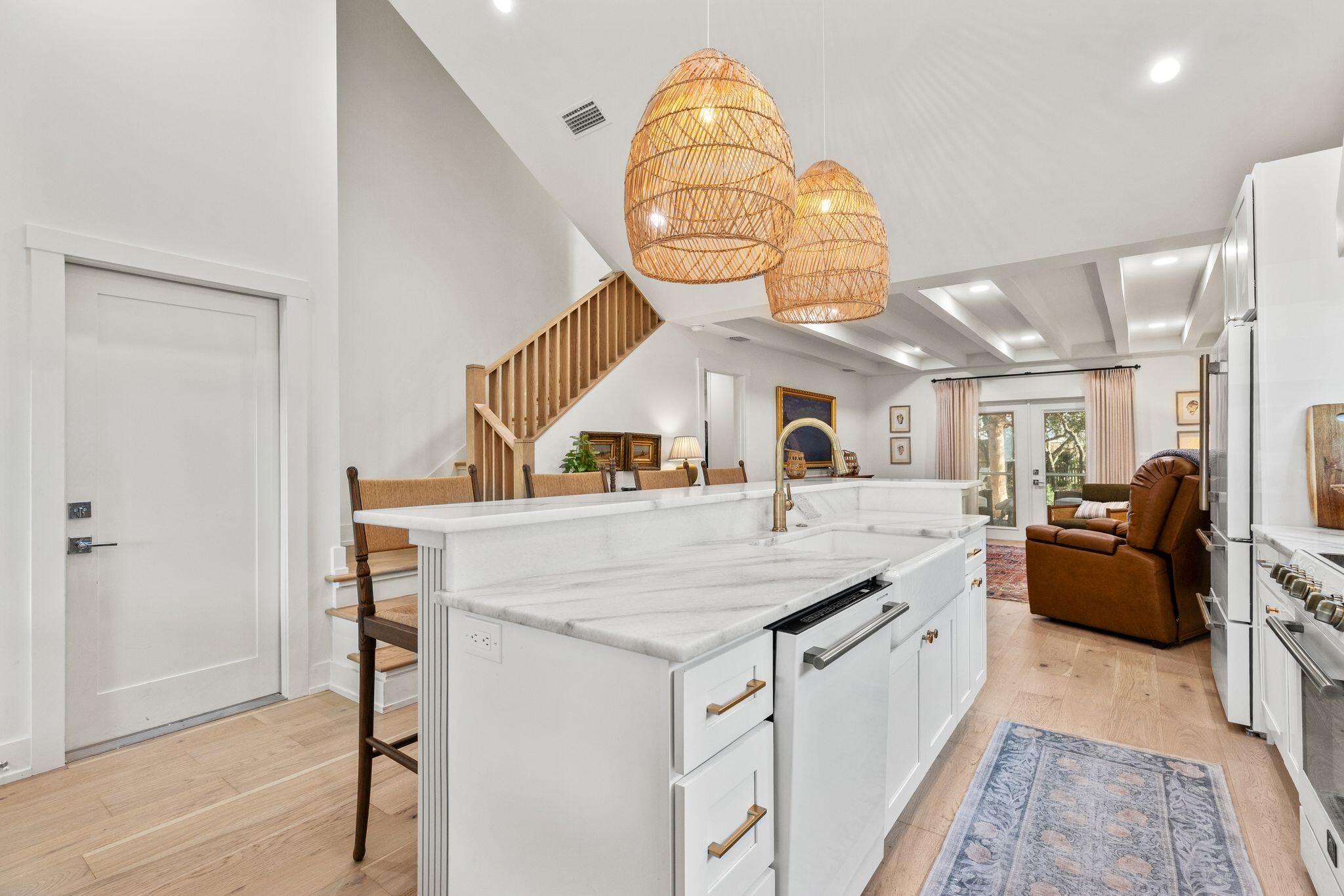 180 Walton Bonita Drive