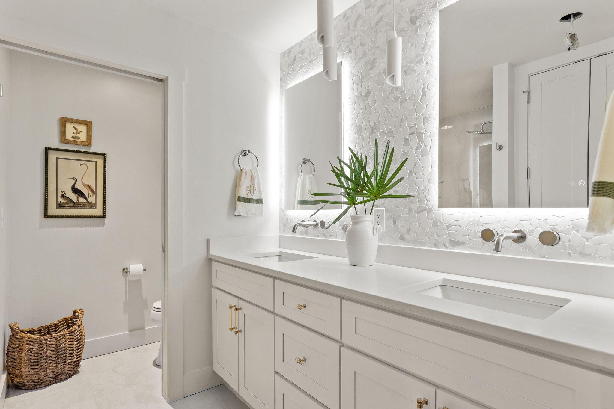 180 Walton Bonita Drive