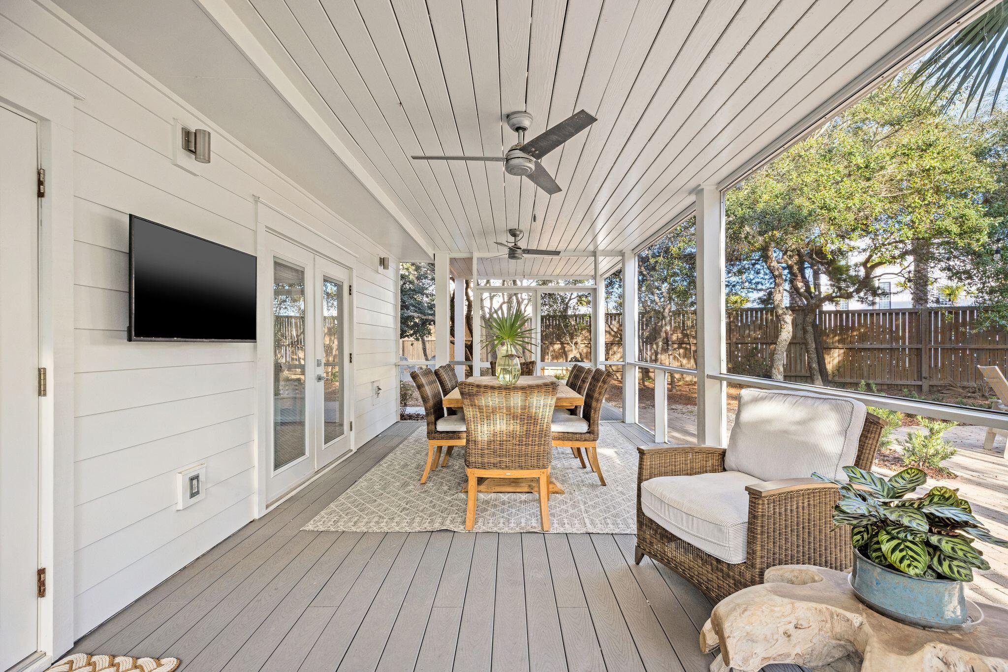 180 Walton Bonita Drive