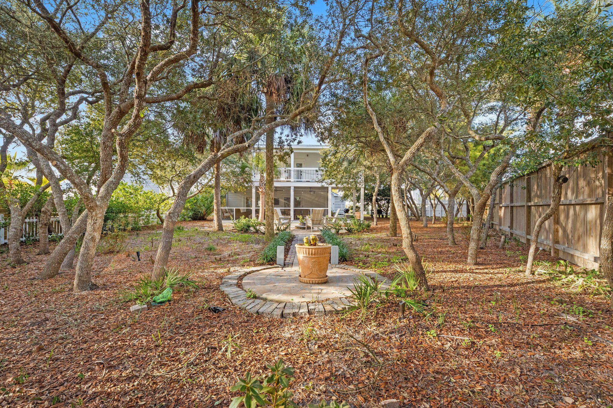 180 Walton Bonita Drive