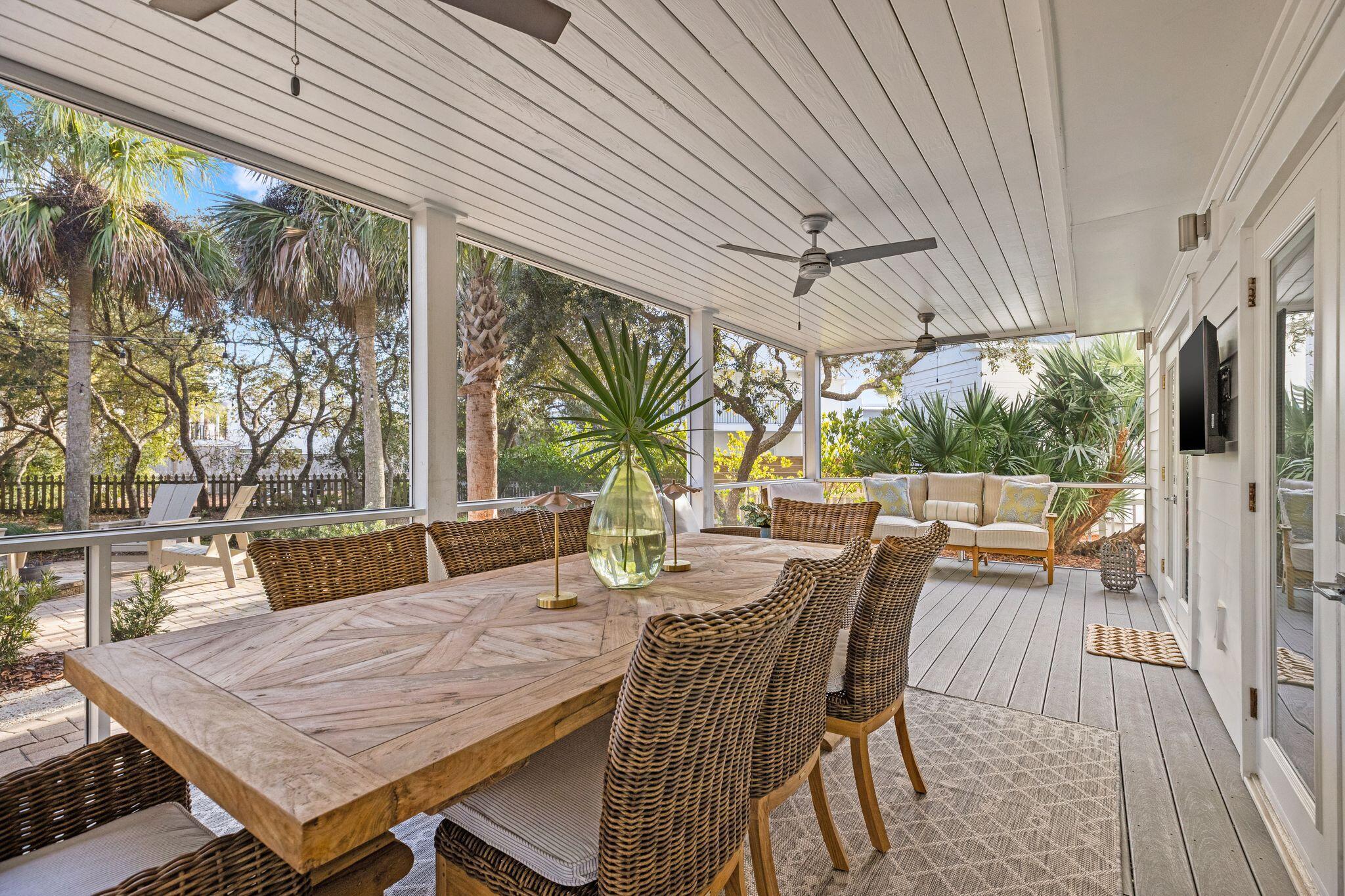 180 Walton Bonita Drive