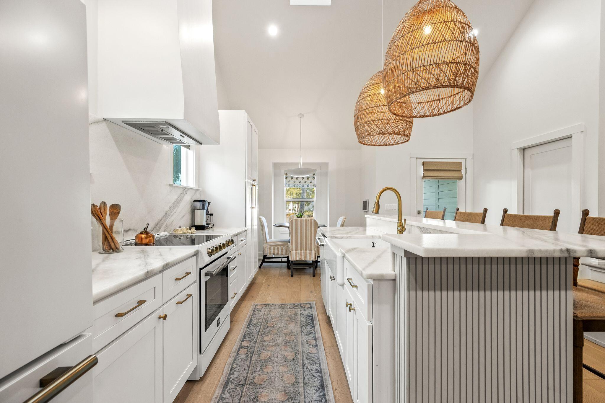 180 Walton Bonita Drive